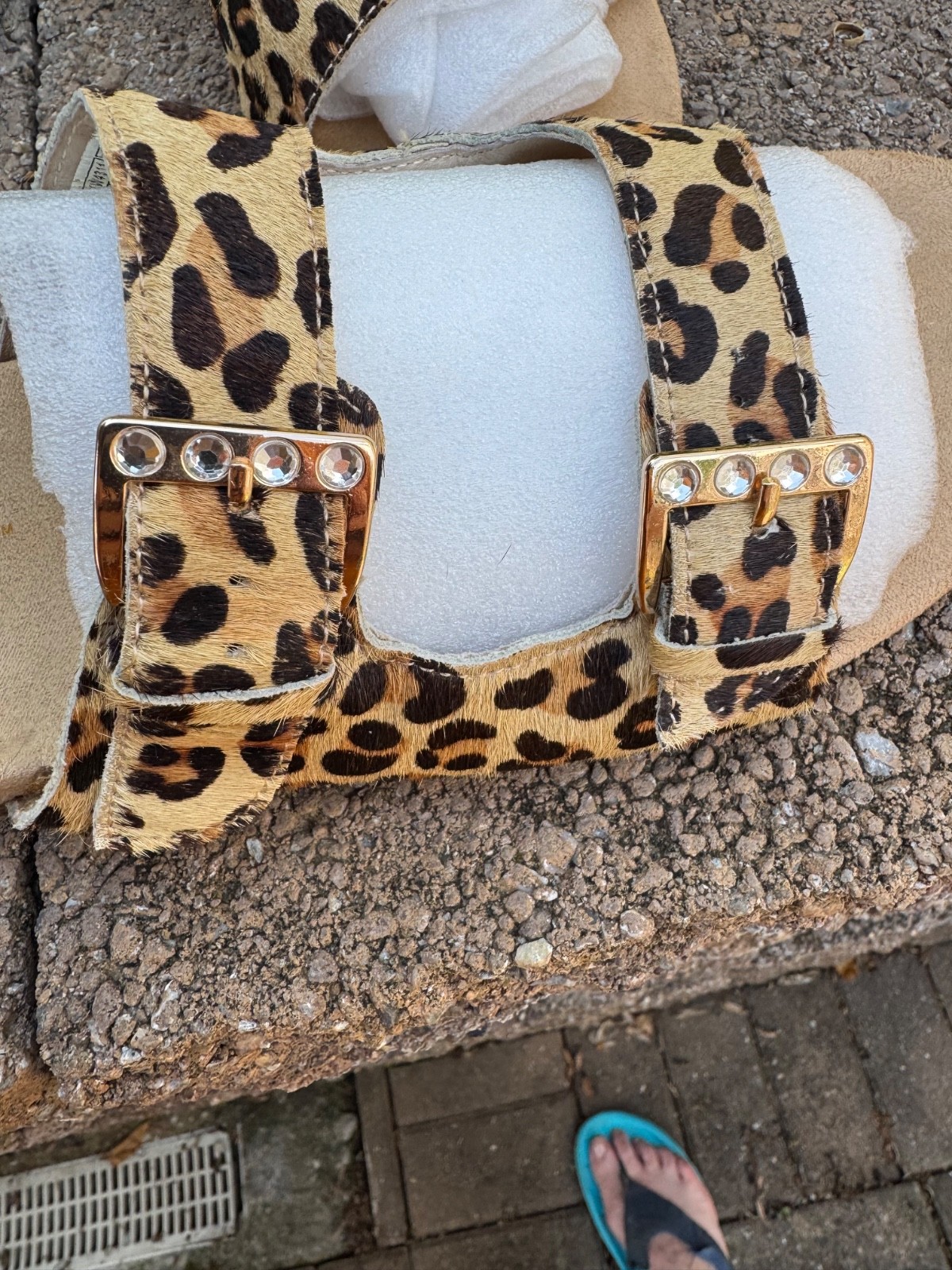 Vionic Calf Hair Leopard Sandals – Pre-Owned