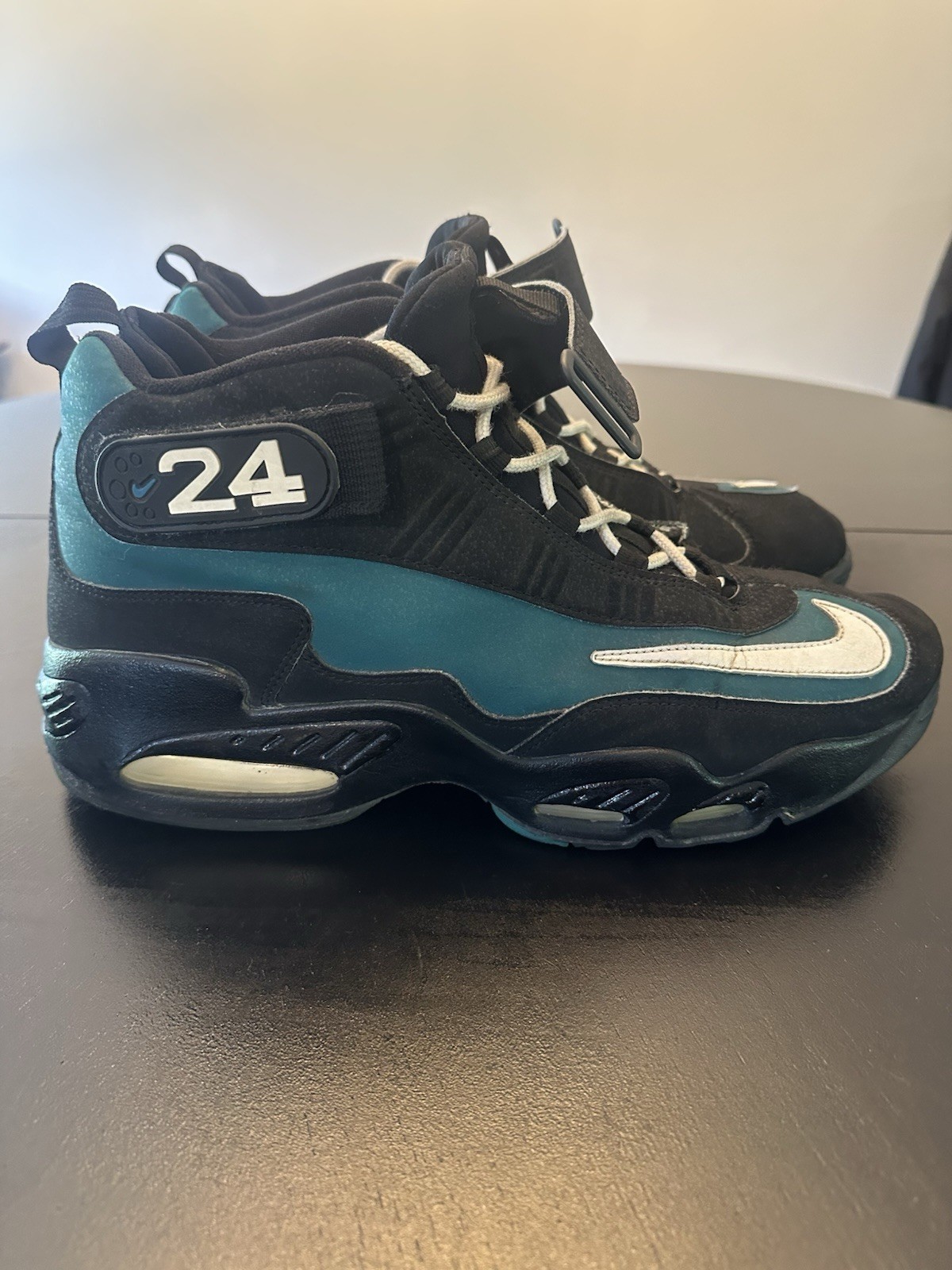 Men’s Nike Air Griffey Max 1 Freshwater size 13. Ken Griffey Jr.