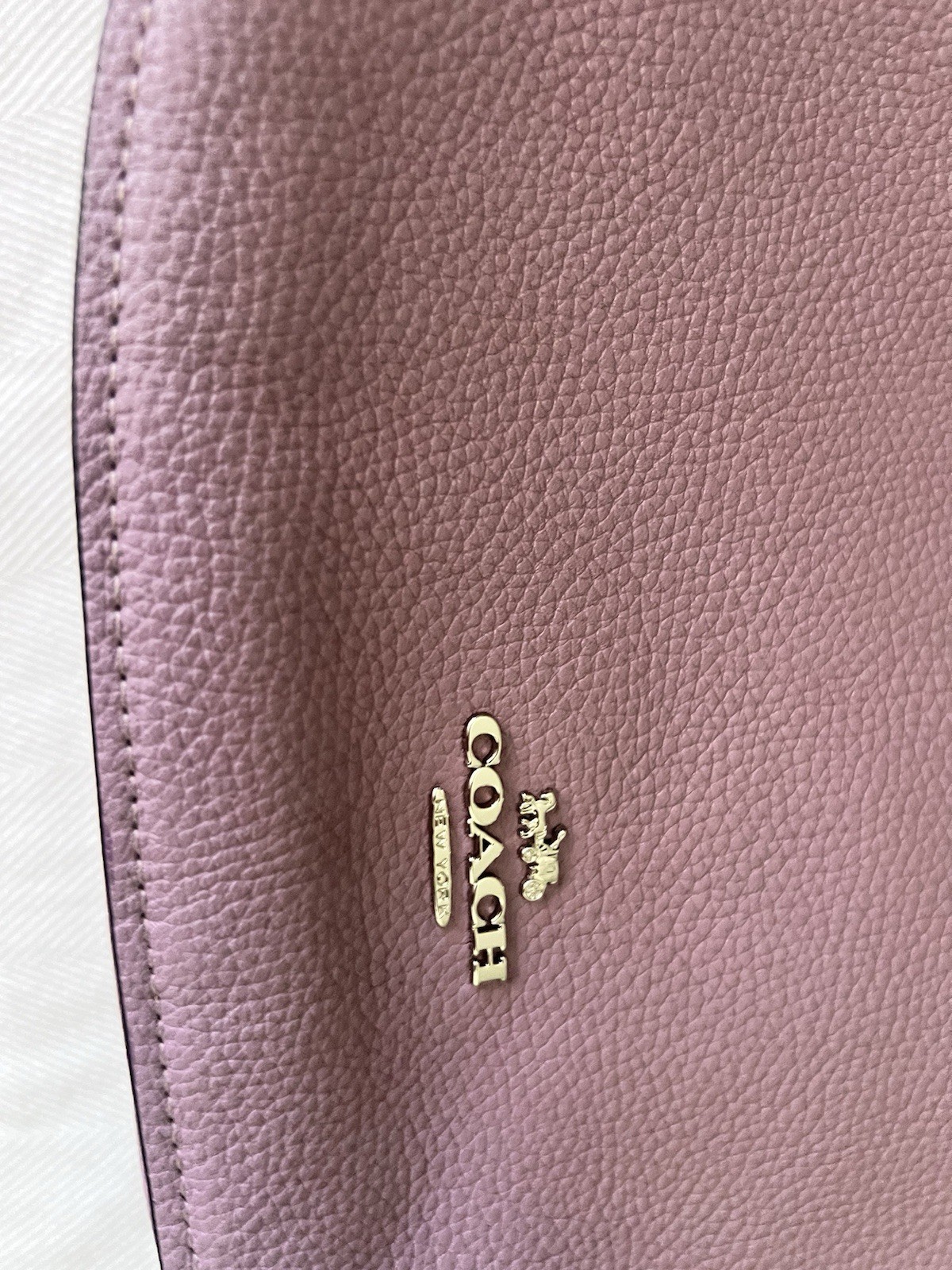 Coach Teri Shoulder Bag in Lilac Pebbled Leather Light purple 11.5 /8.5 Inches