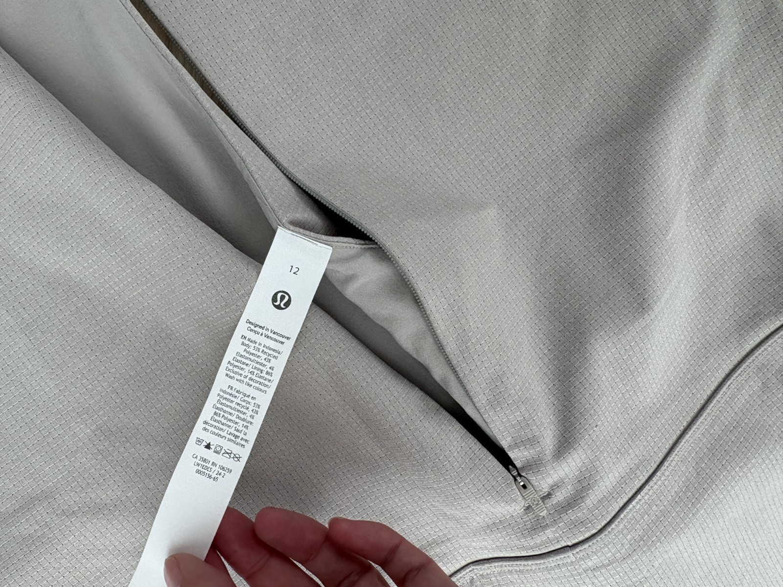 EUC Lululemon Woven Air Overalls, 26.5″ inseam, in Raw Linen (lt beige), sz 12!