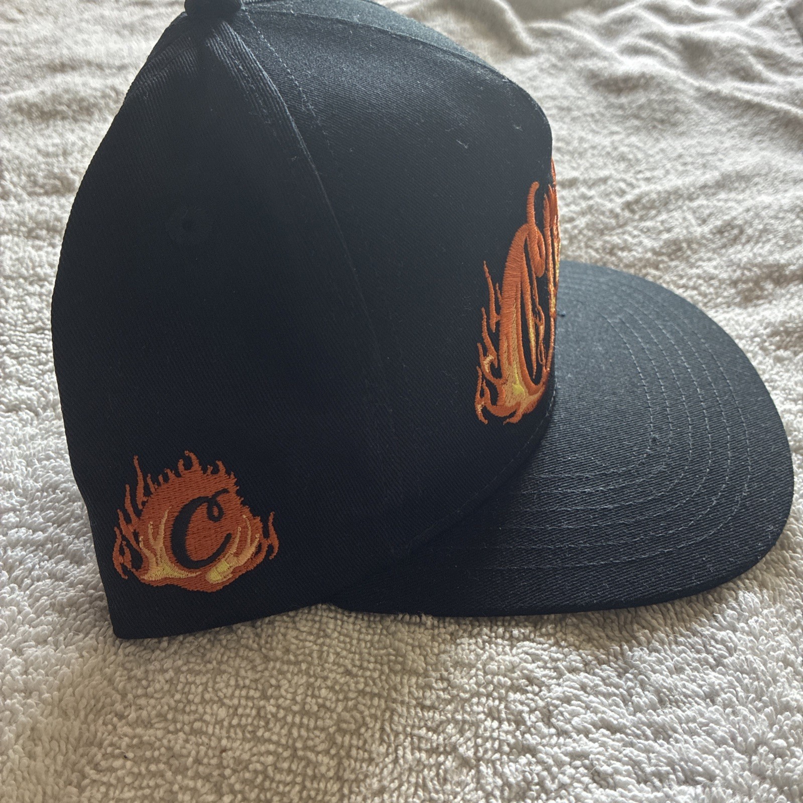 Cookies World On Fire Snapback Hat Black Flame Logo Adjustable Cap Zumiez NWT