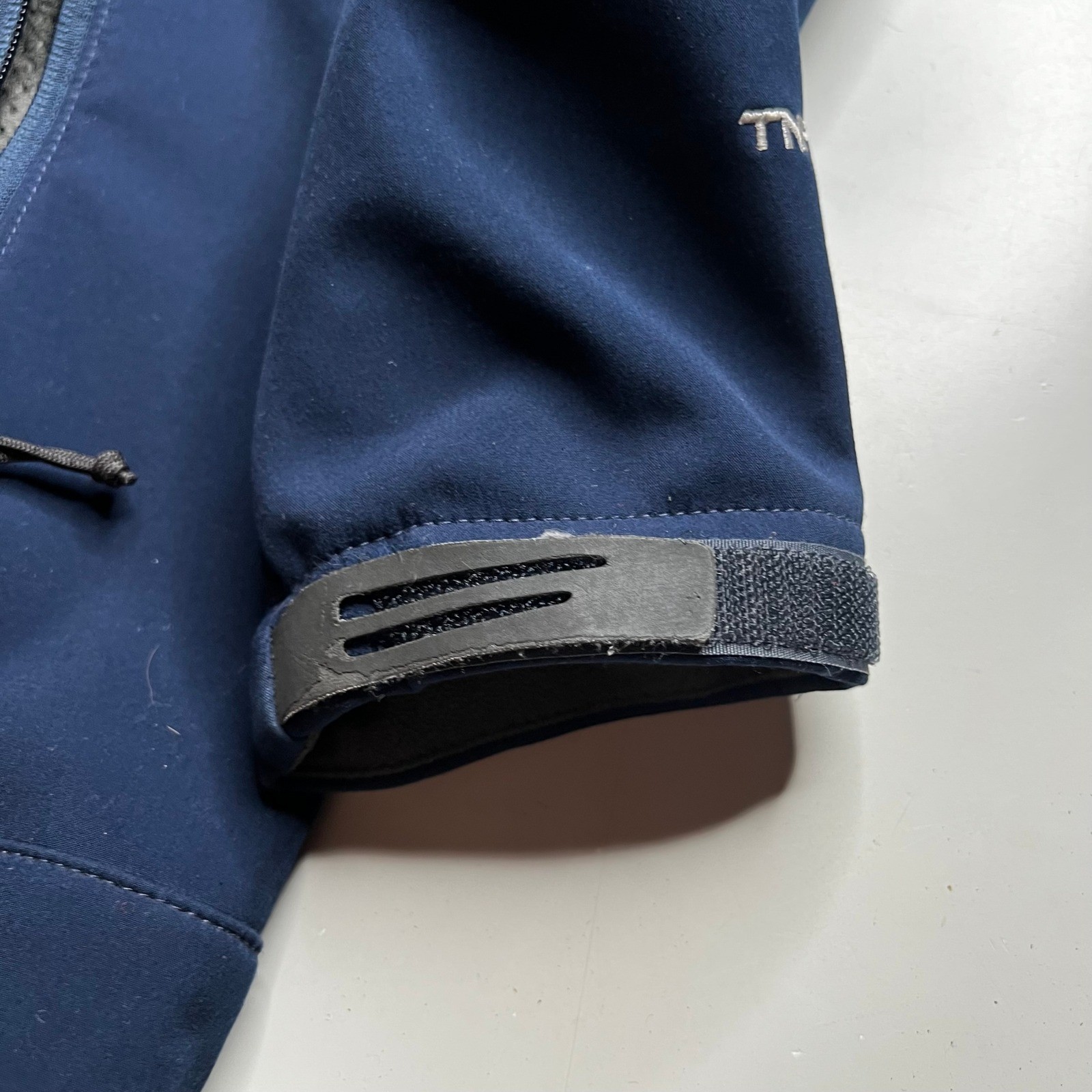 The North Face Mens Apex Bionic Softshell Jacket Navy Blue Size Medium Full Zip