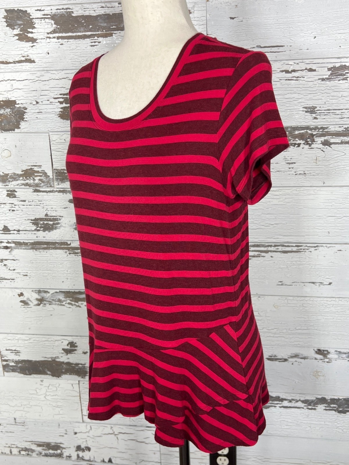 CABI Sweet Talk Peplum Tee Short Sleeve Garnet Stripe Sz S #3631 EUC