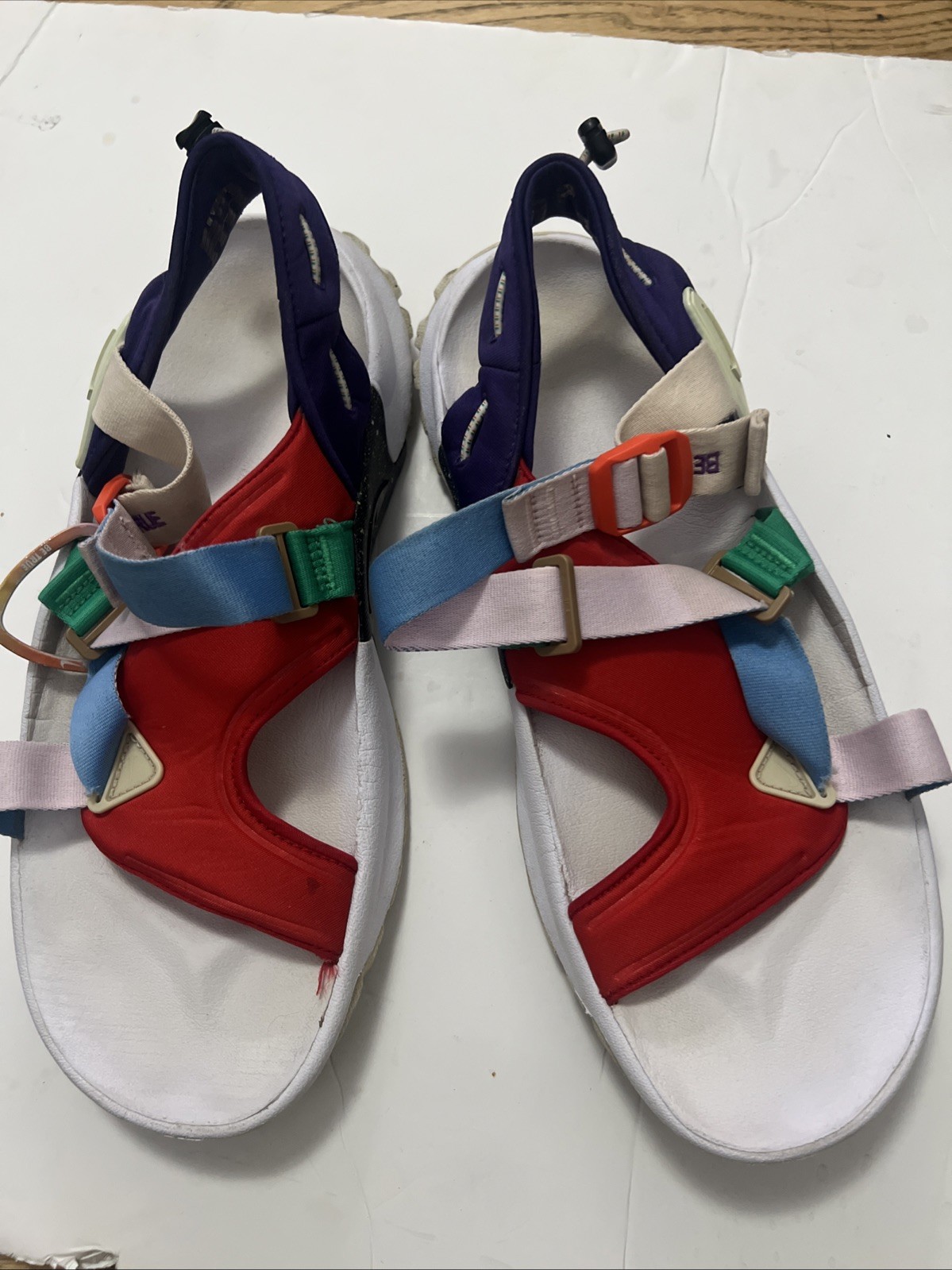 Nike Oneonta Be True Multi White Men Size 11 US Casual Sandals