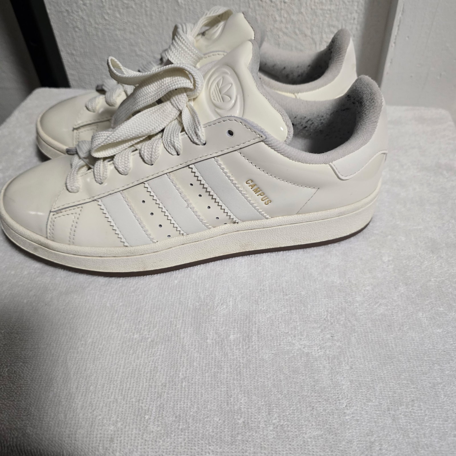 Adidas Campus 00s White/White Gold Womens size 9 IH4363