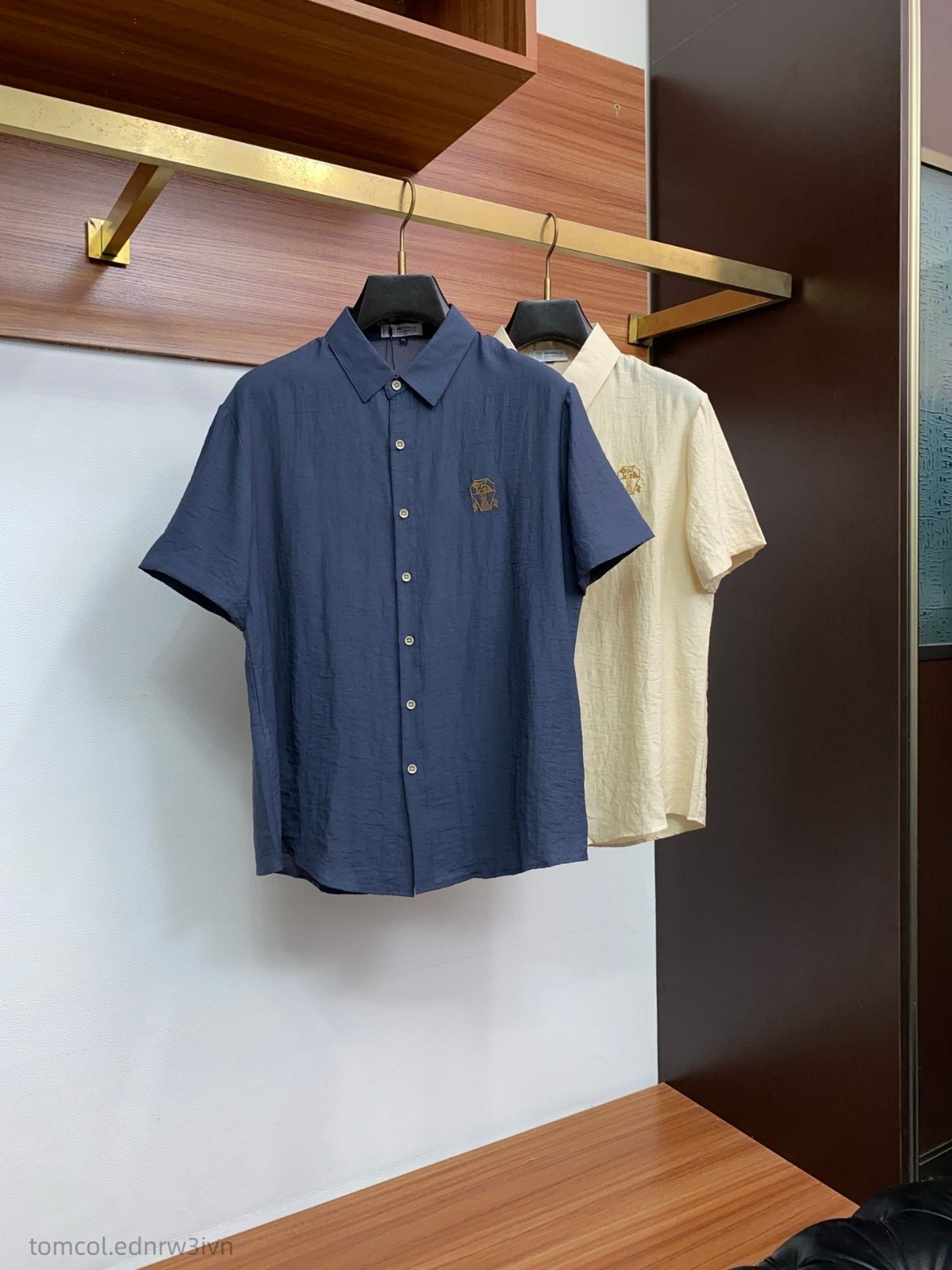 Brunello Cucinelli Classic Men’s Short-Sleeve Navy Shirt with Collar