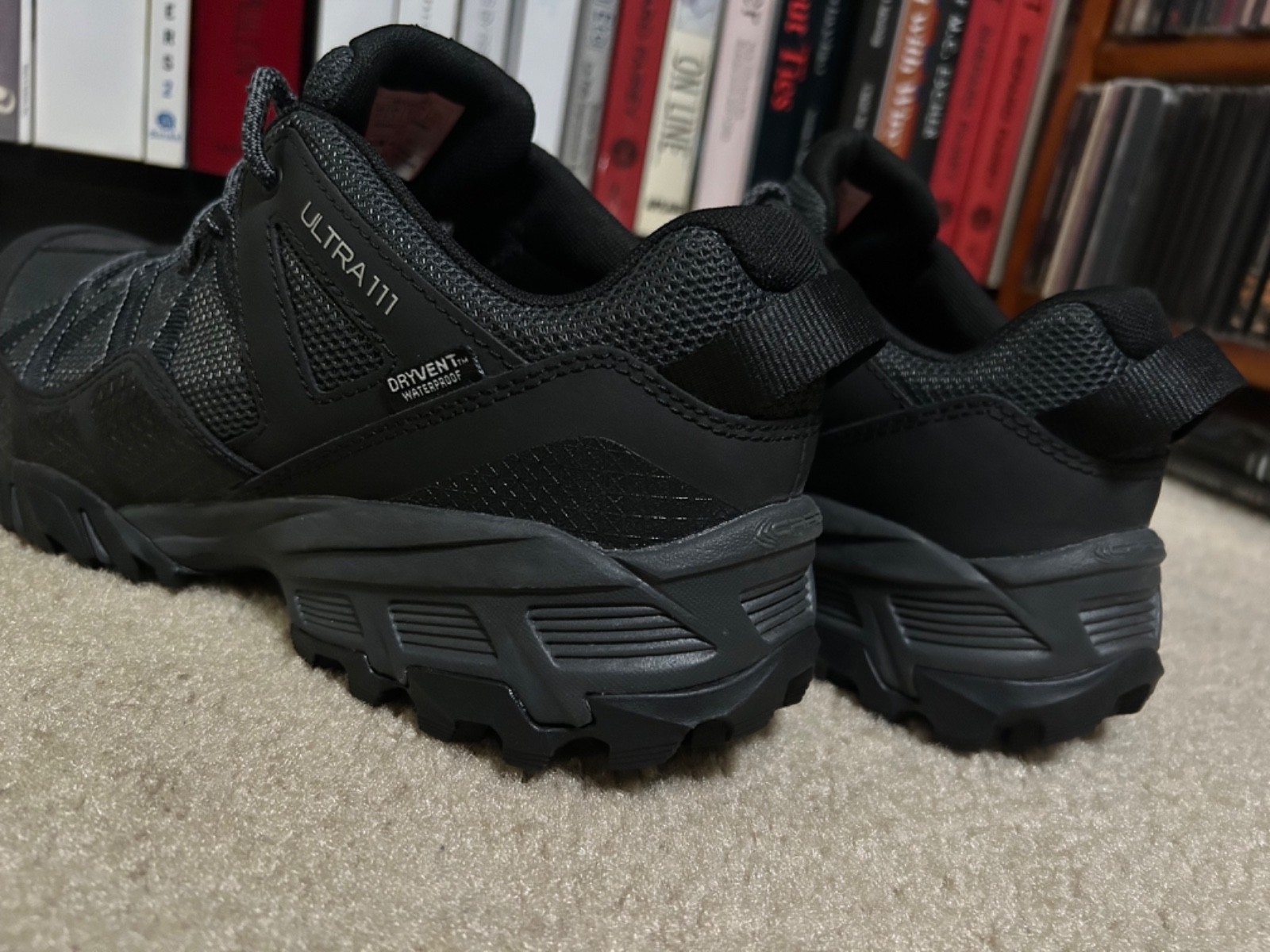 The North Face Ultra 111 Mens SIZE 10 Trail Hiking Shoes Dark Shadow Gray/Black