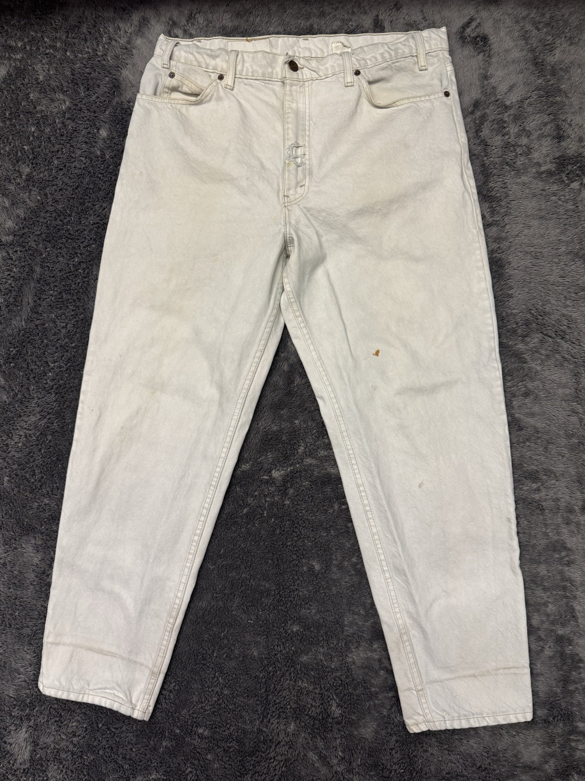 VTG Levi’s 550 White Made In USA Cotton Tapered Relaxed Fit Jeans Size 38×30