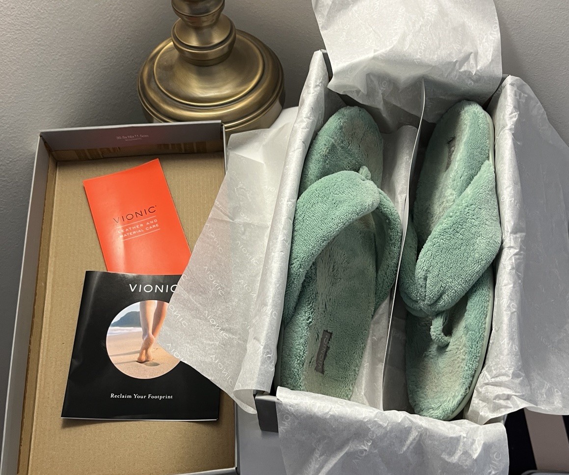 Women’s Vionic Slippers, Lydia Terry Thong Frosted Spearmint Green Sz 11, IN BOX