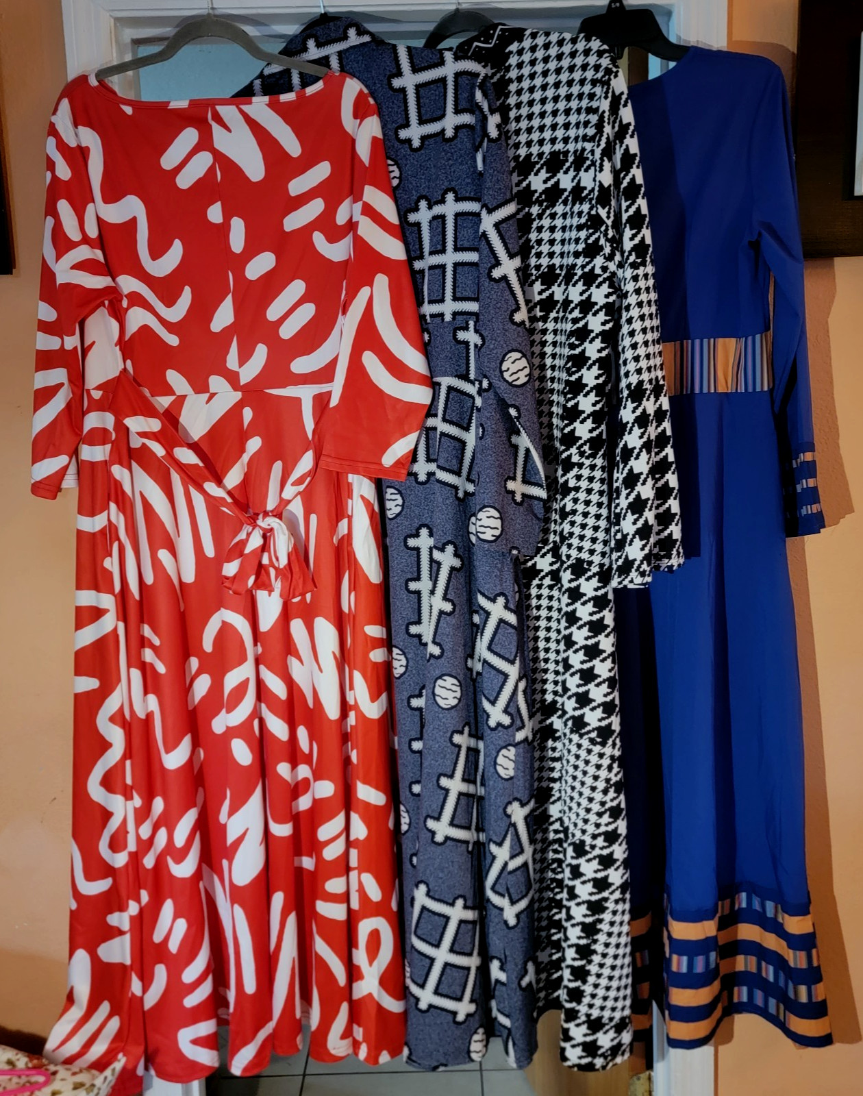 Women’s Lot Of Any Season Dresses. Sz XX-Large. Lot Of 4 Excellent ( AND CUTE!)