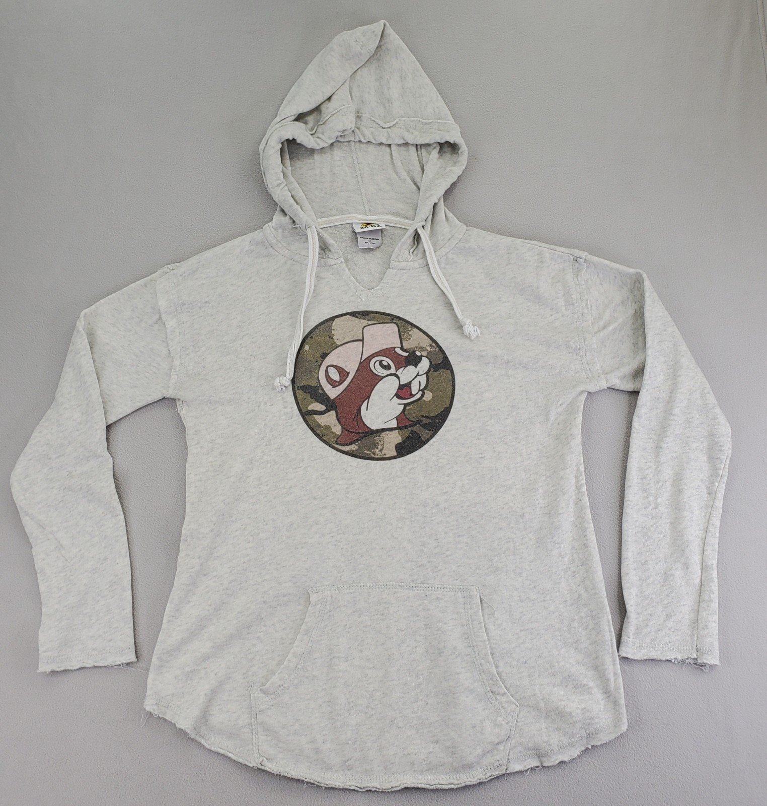 Buc ees Hoodie Womens M Light Gray Camo Logo V Neck Raw Edge Distressed Bucees