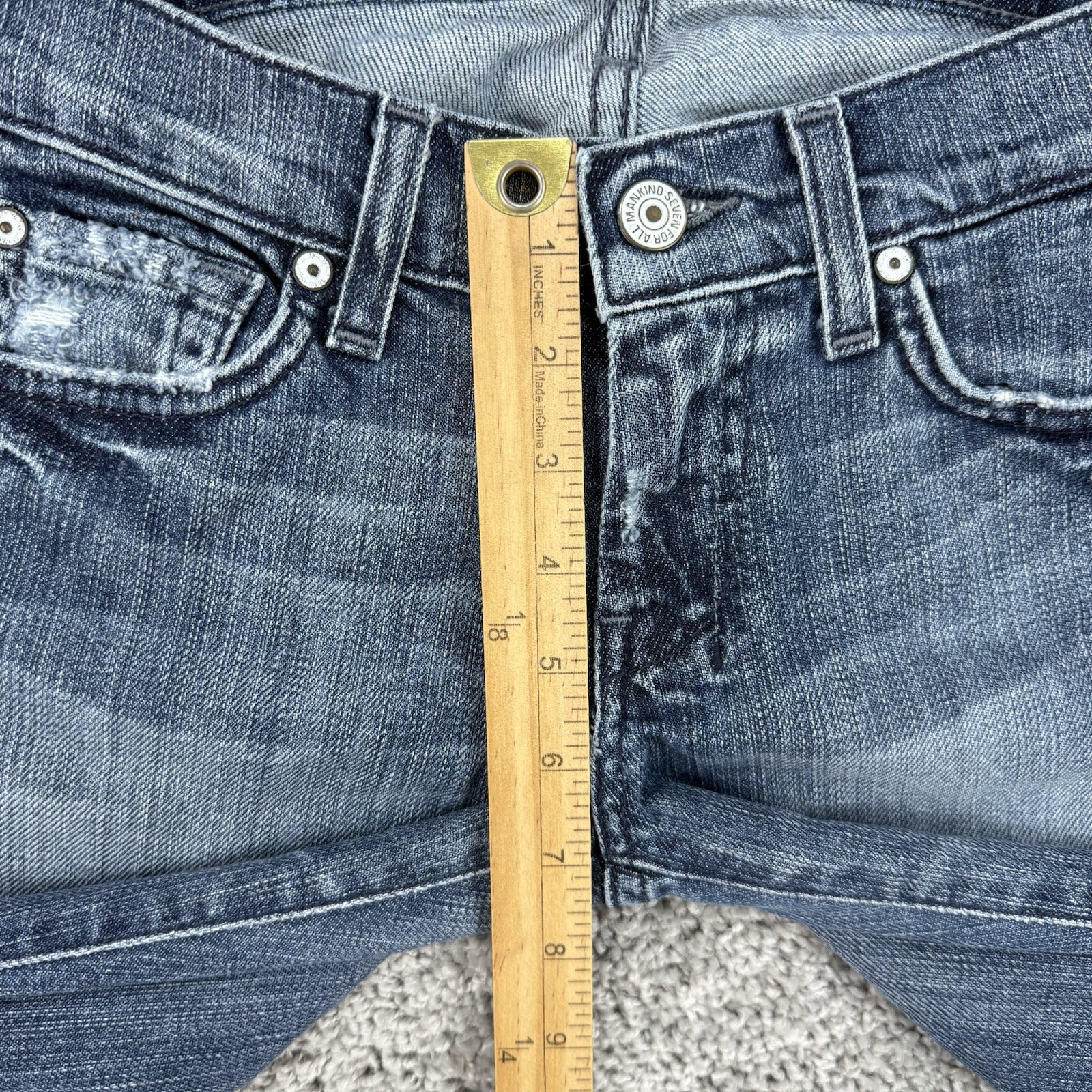 7 For All Mankind Dojo Jeans Women’s Size Tag-24 / Fits-26 Flare Leg Distressed