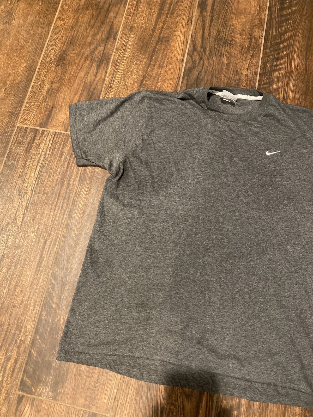 Vintage Nike Ash Gray Check Swoosh Graphic T Shirt Size Large