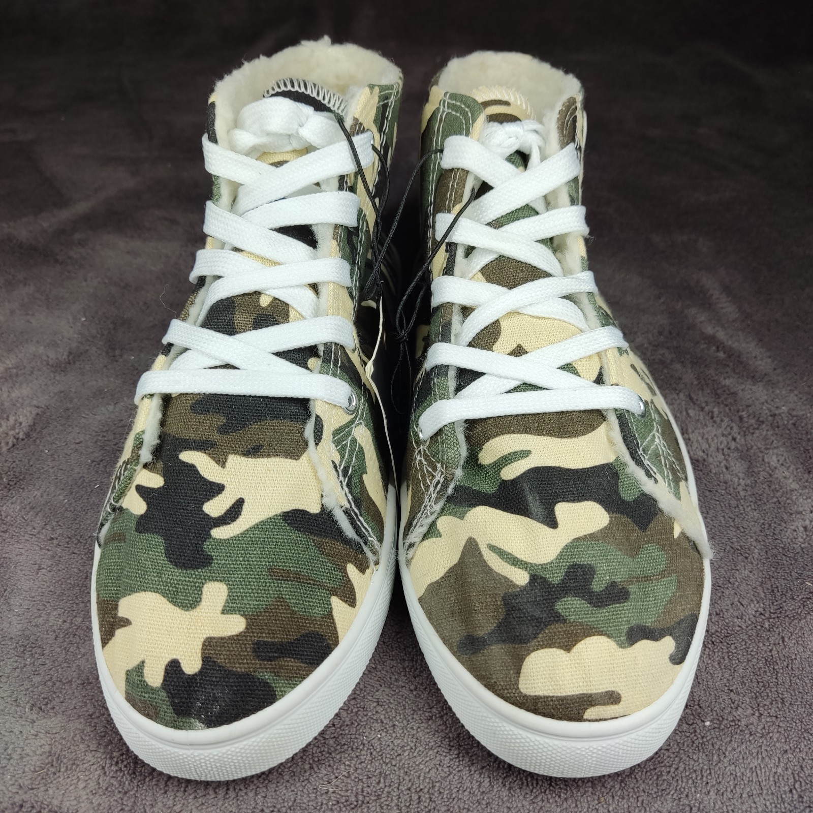 Beverly Hills Polo Club High Tops Womans Size 7 Camouflage And Sharpa Lined