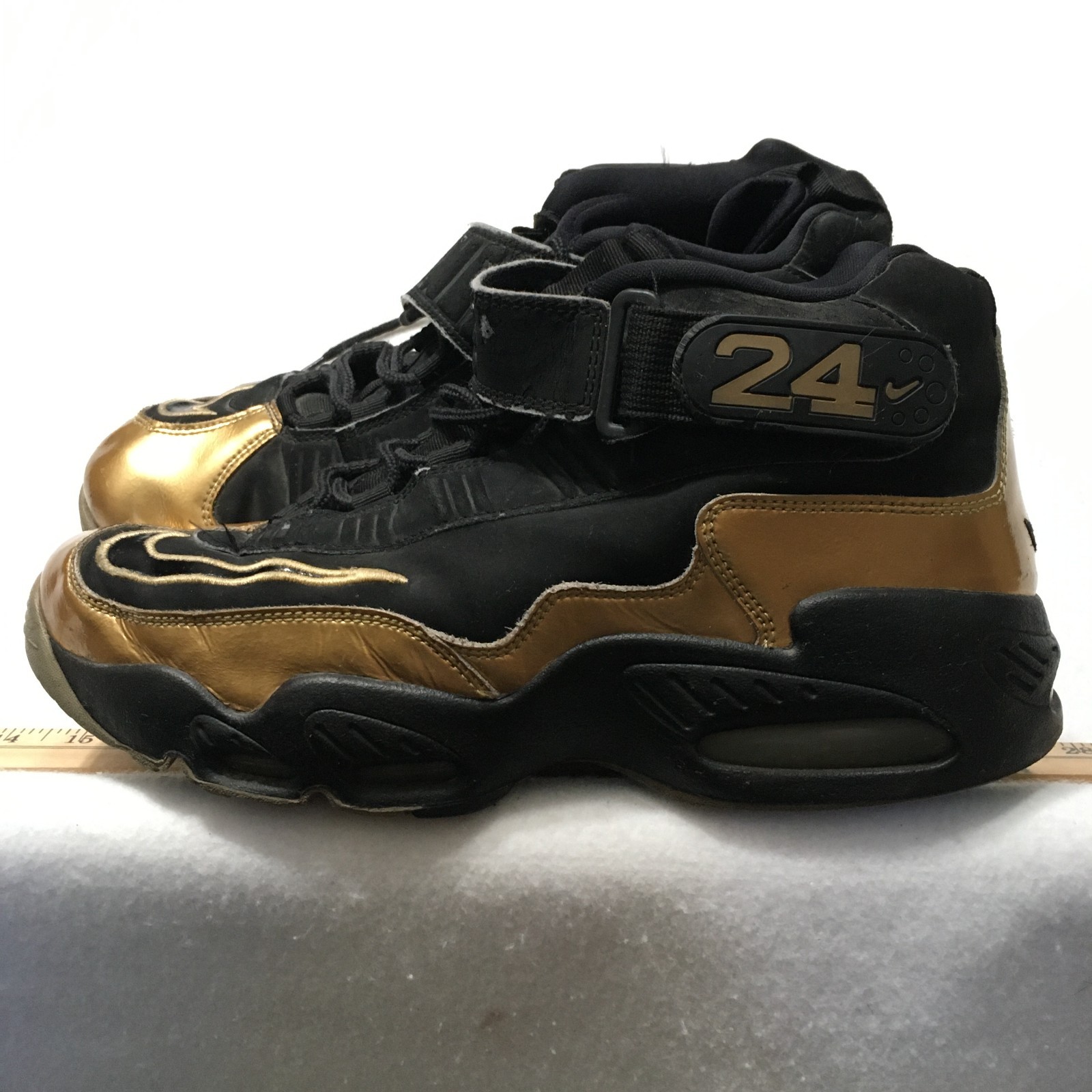 Nike Air Griffey Max 1 Size 11 gold 354912-006 date 2013 #24