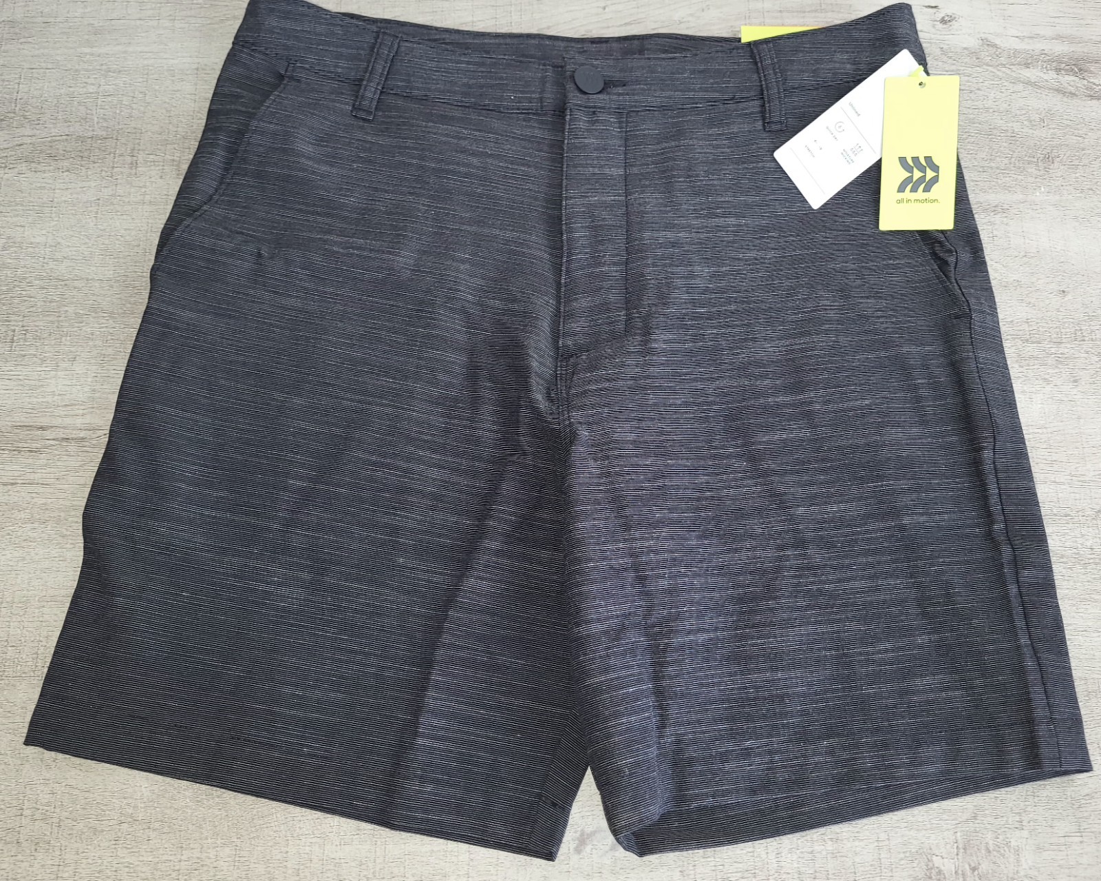 All in Motion Black & Gray Golf Shorts 7″ Inseam Men’s Size 32 Waist NWT