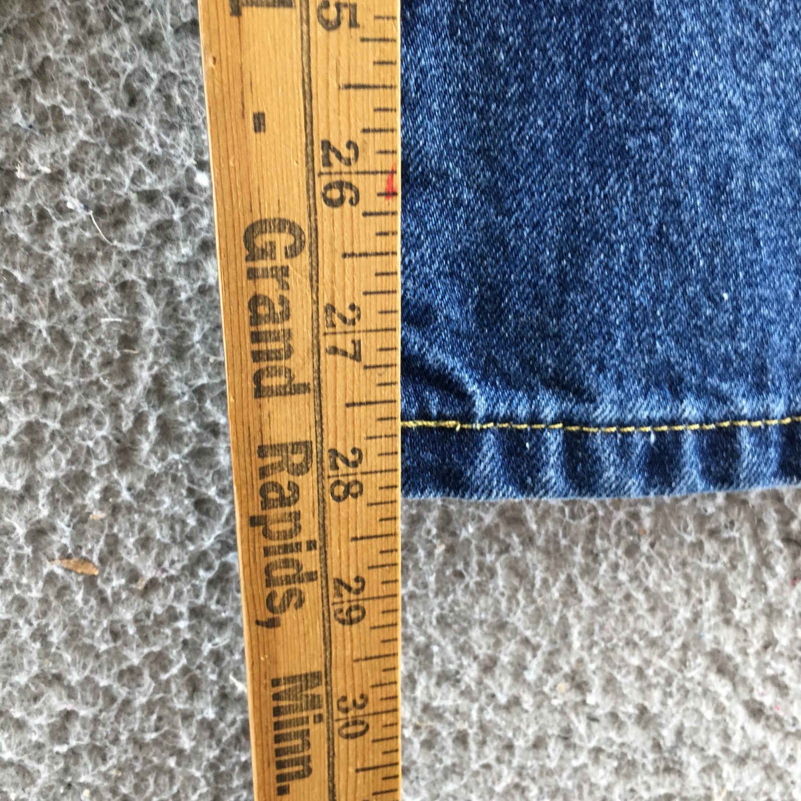 Cabelas Classic Fit Straight Jeans Mens 48/30 (actual 49×28) Blue Denim Mid Rise