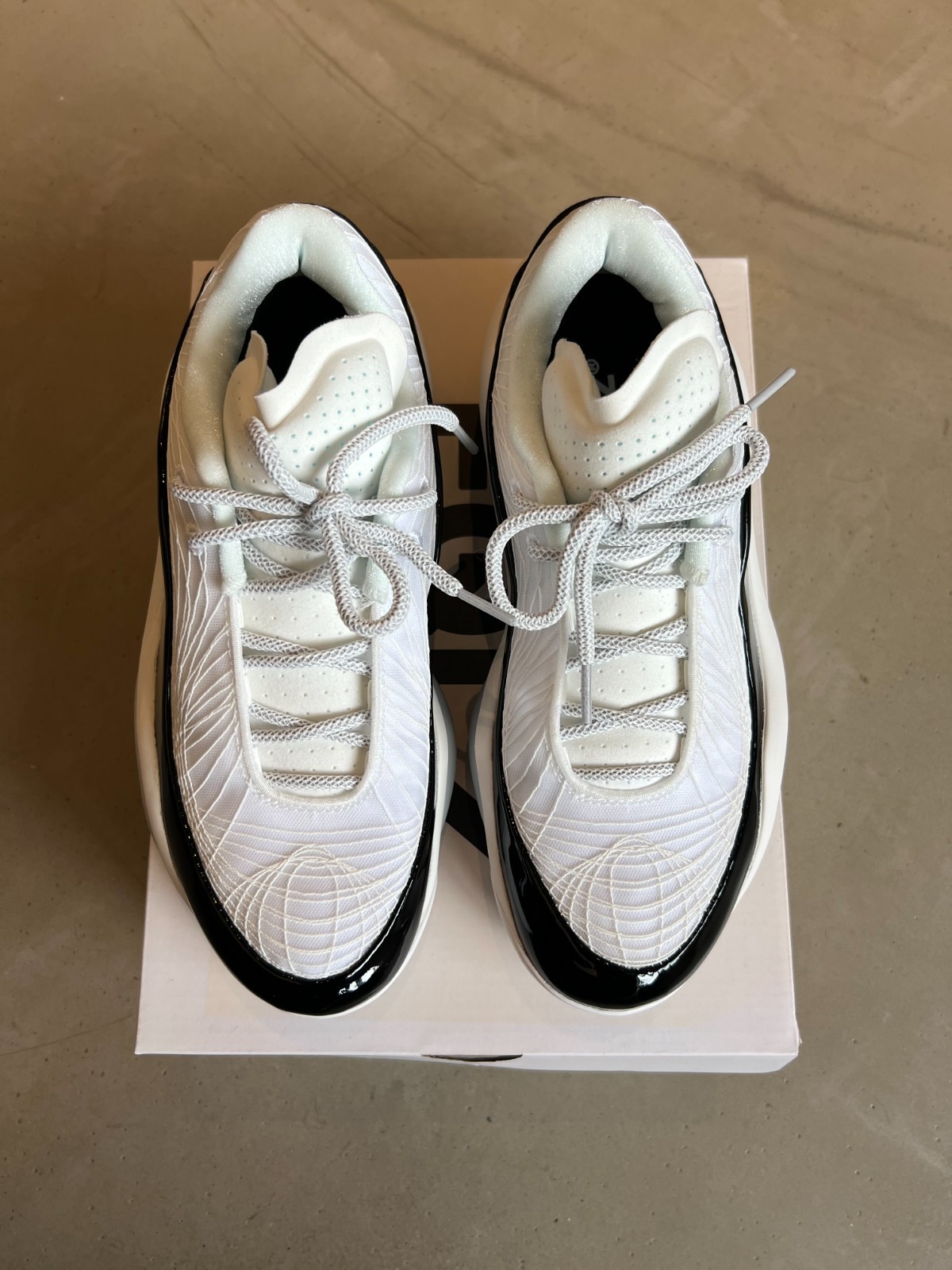 Men’s Size US 9 – EQLZ 247 NXT Source Code Basketball sneakers NEW AUTHENTIC