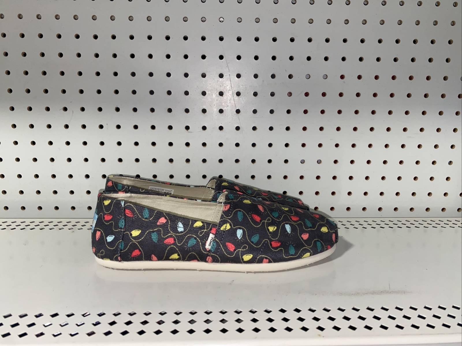 TOMS Belmont Forged Iron Christmas Tree Lights Womens Slip On Flats Size 6