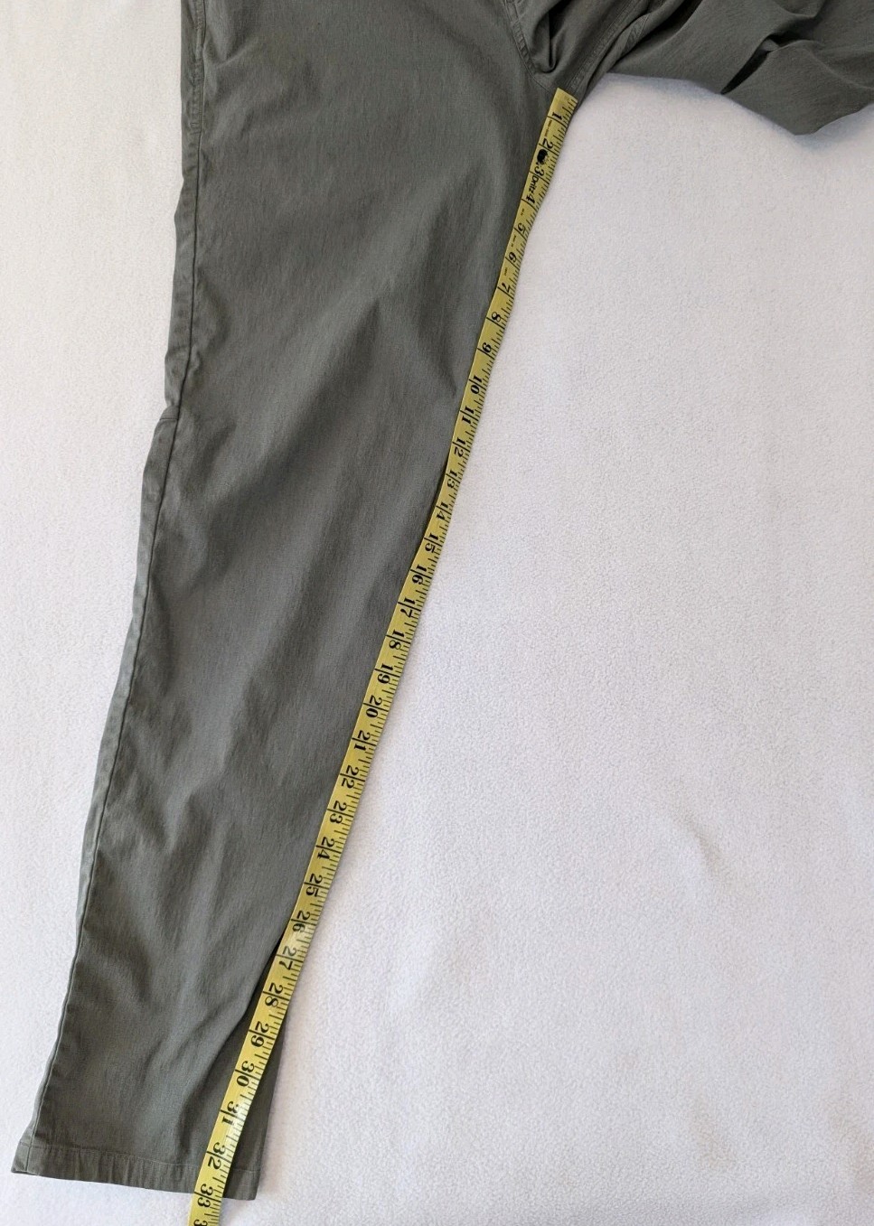 Lululemon Stretch Khaki Pants Waist 36″ Inseam 33″ Length 42″ Size 16 *READ