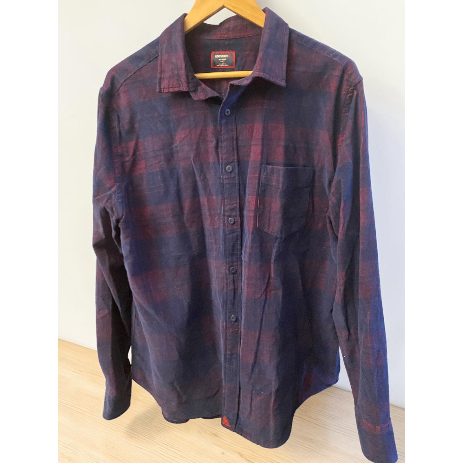 UNTUCKit Winfield Button Down Corduroy Plaid Navy Red Mens XL Slim Fit Shirt