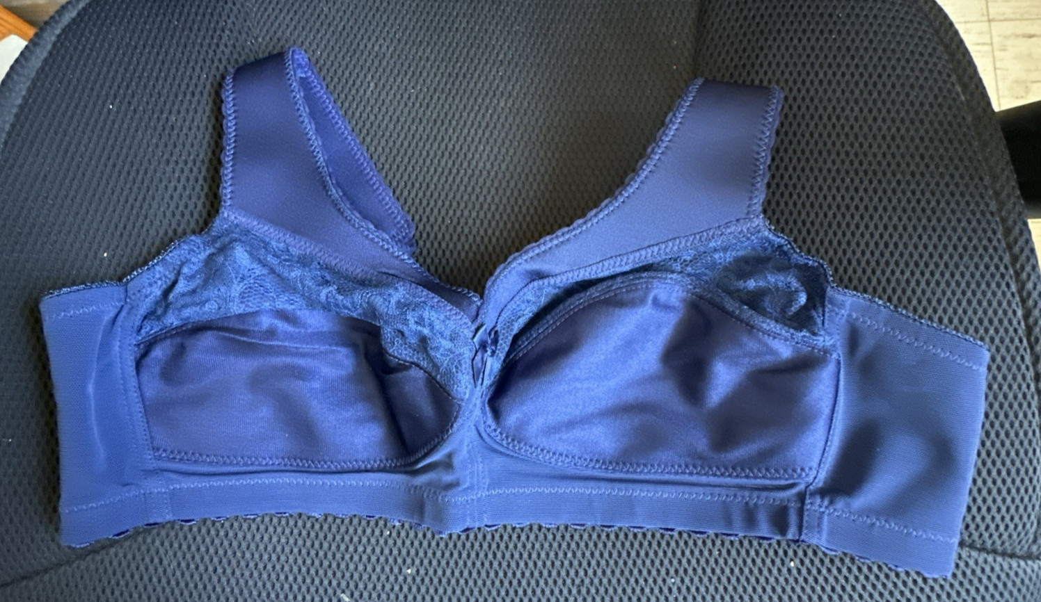 PICK SIZE/COLOR – Glamorise #1000 MagicLift Original Wirefree Support Bra