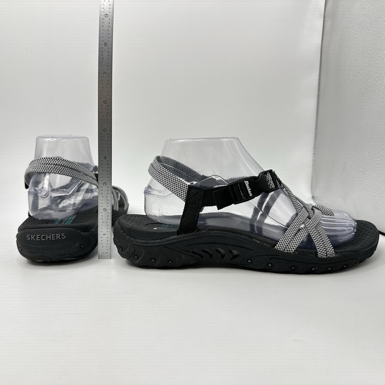 Skechers Reggae Irie Mon Black White Women’s Sandals Size 8