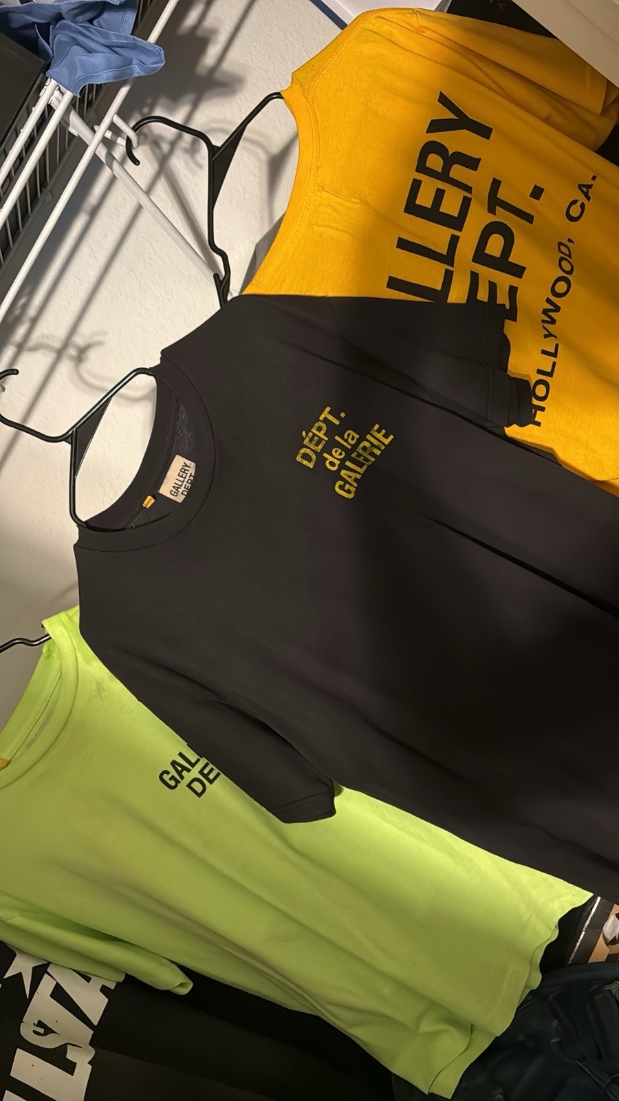 Gallery Dept Tshirt Lot 2pc Lime green black yellow