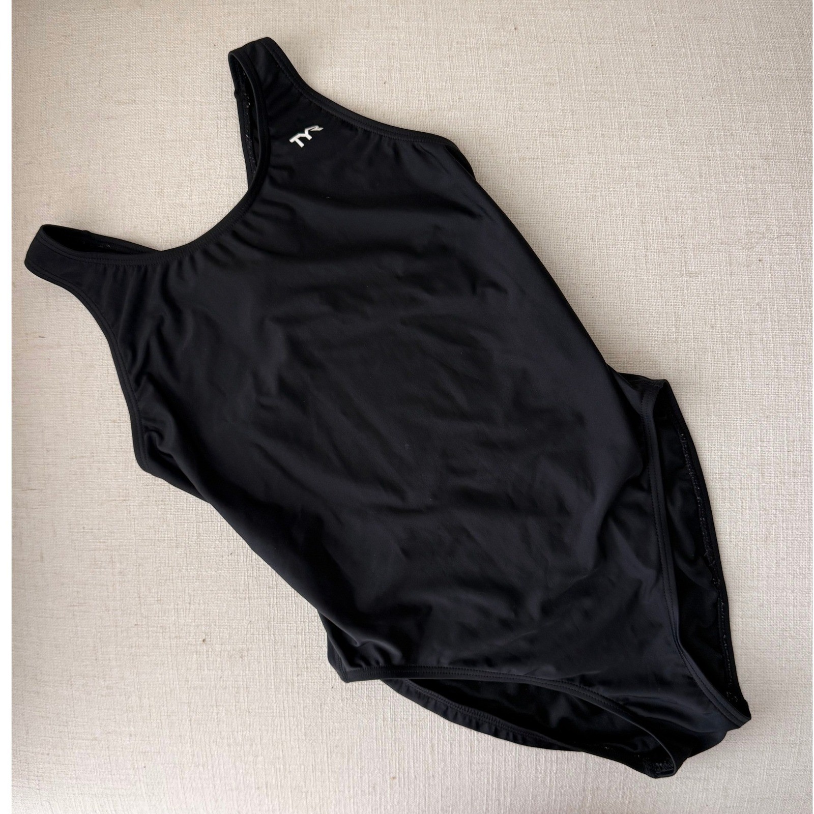 TYR Womens Black One Piece Competitive Swimsuit Training Suit Size 38 CL001UF