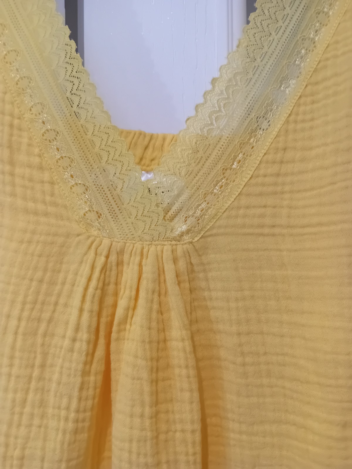 Beautiful Size 22 yellow Lemon Summer Top Pd £28 Bnwots