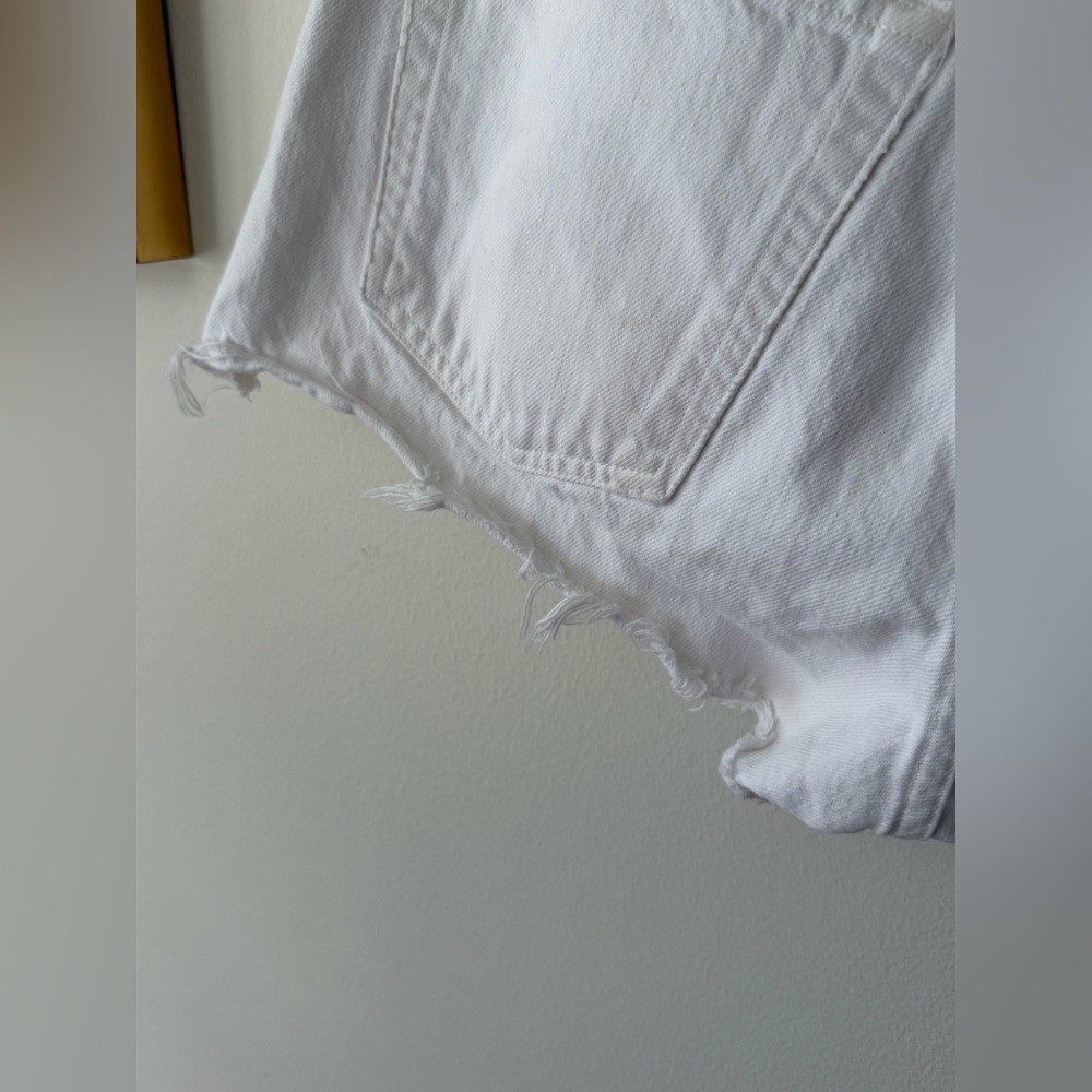 🤍 CITIZENS OF HUMANITY “Annabelle” Cutoff White Denim Shorts – Size 27 🤍