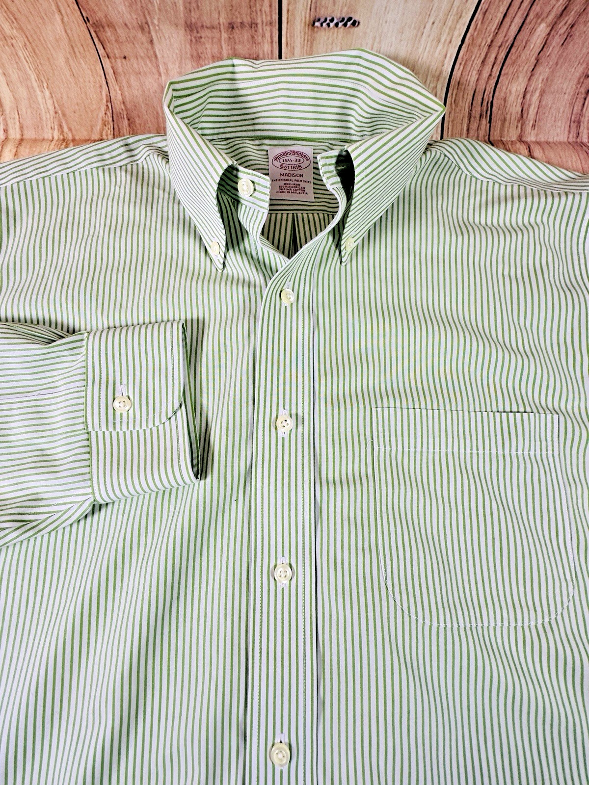 Brooks Brothers Madison Men Shirt Button Down Shirt Green Striped MED 15-1/2 33
