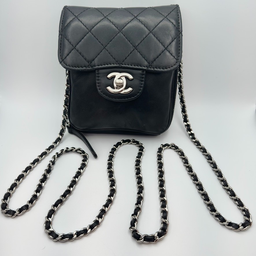 CHANEL Clams Wallet on Chain WOC Black Lambskin Silver Hardware 2012 Authentic