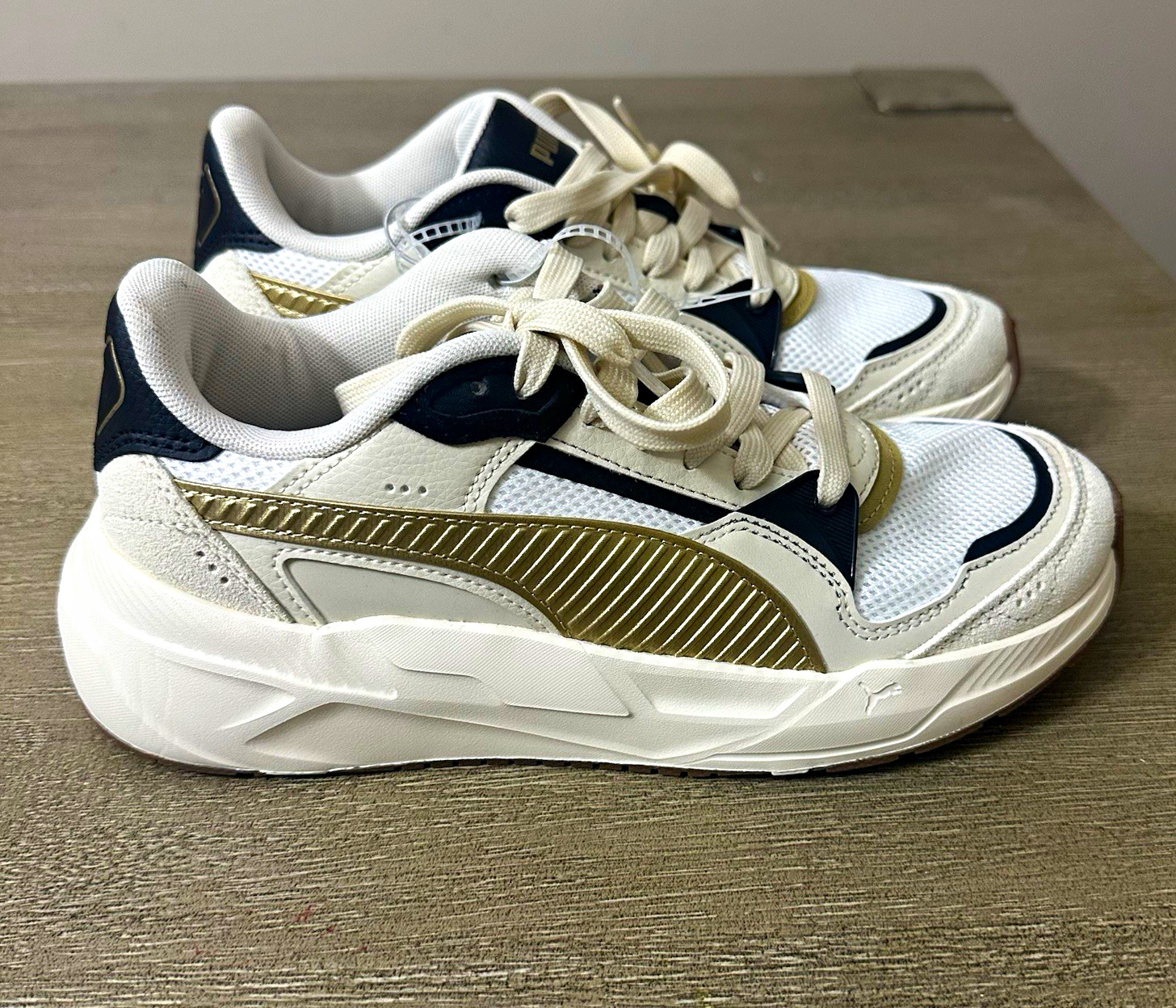 PUMA Men’s Low Top Lace-Up Athletic Sneakers Colorblock White Beige Navy