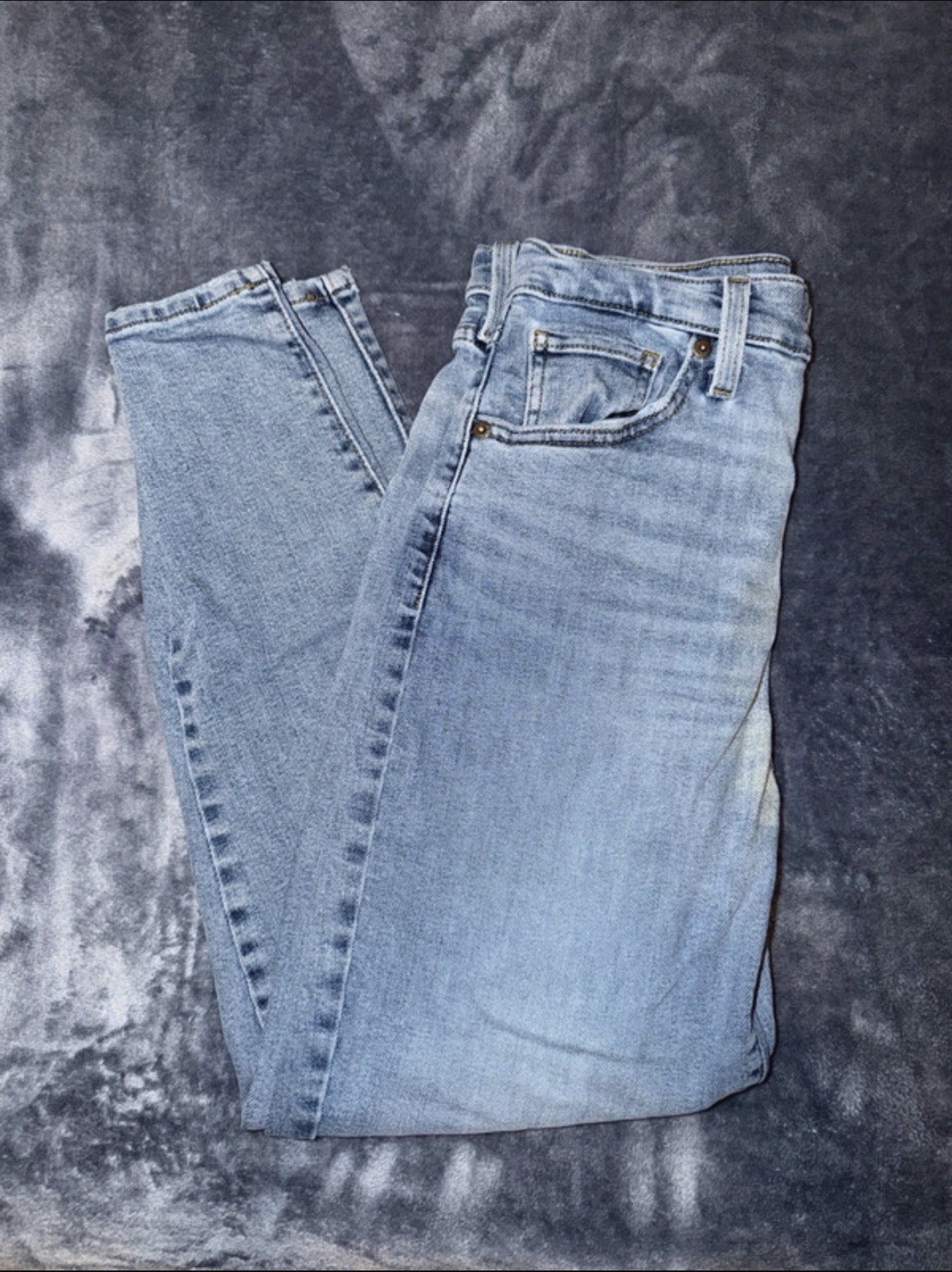 Levi’s Women’s Mom Jeans High Rise Light Wash Blue Denim Cotton 5-Pocket