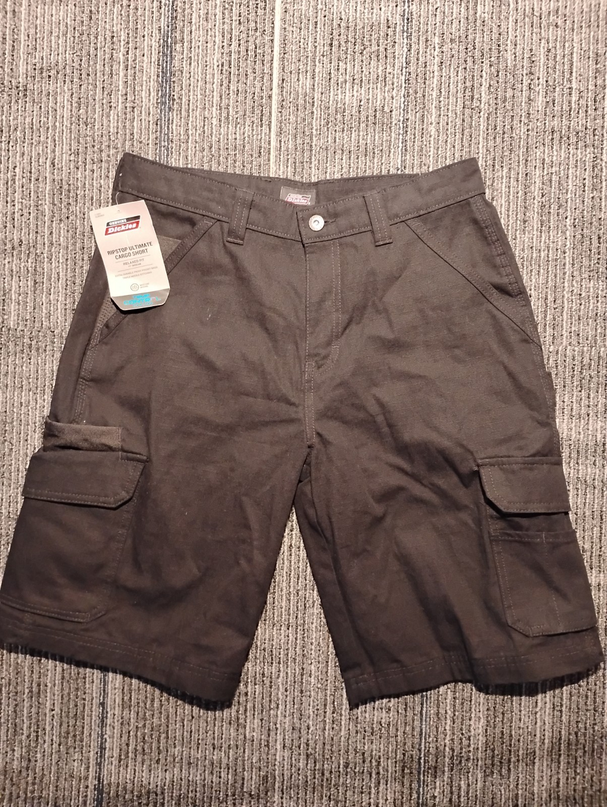 Genuine Dickies Ripstop Ultimate Cargo Short Men’s Size 30 Relaxed Fit Black NEW