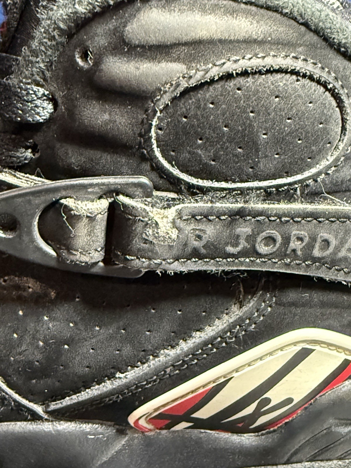 2023 Air Jordan Retro 8 “Playoff” Youth Size 6.5 – Authentic – No Box – Damage