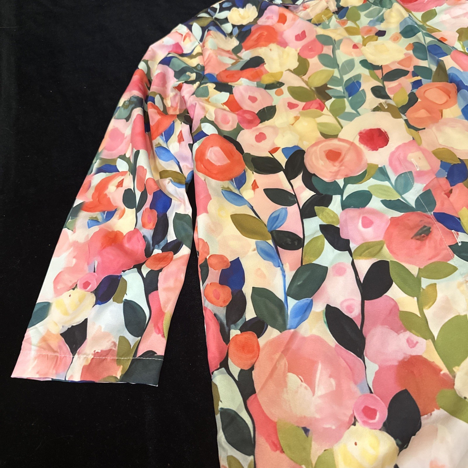 Multicolor Floral Button-Up Collared Blouse Long Sleeve – Size M