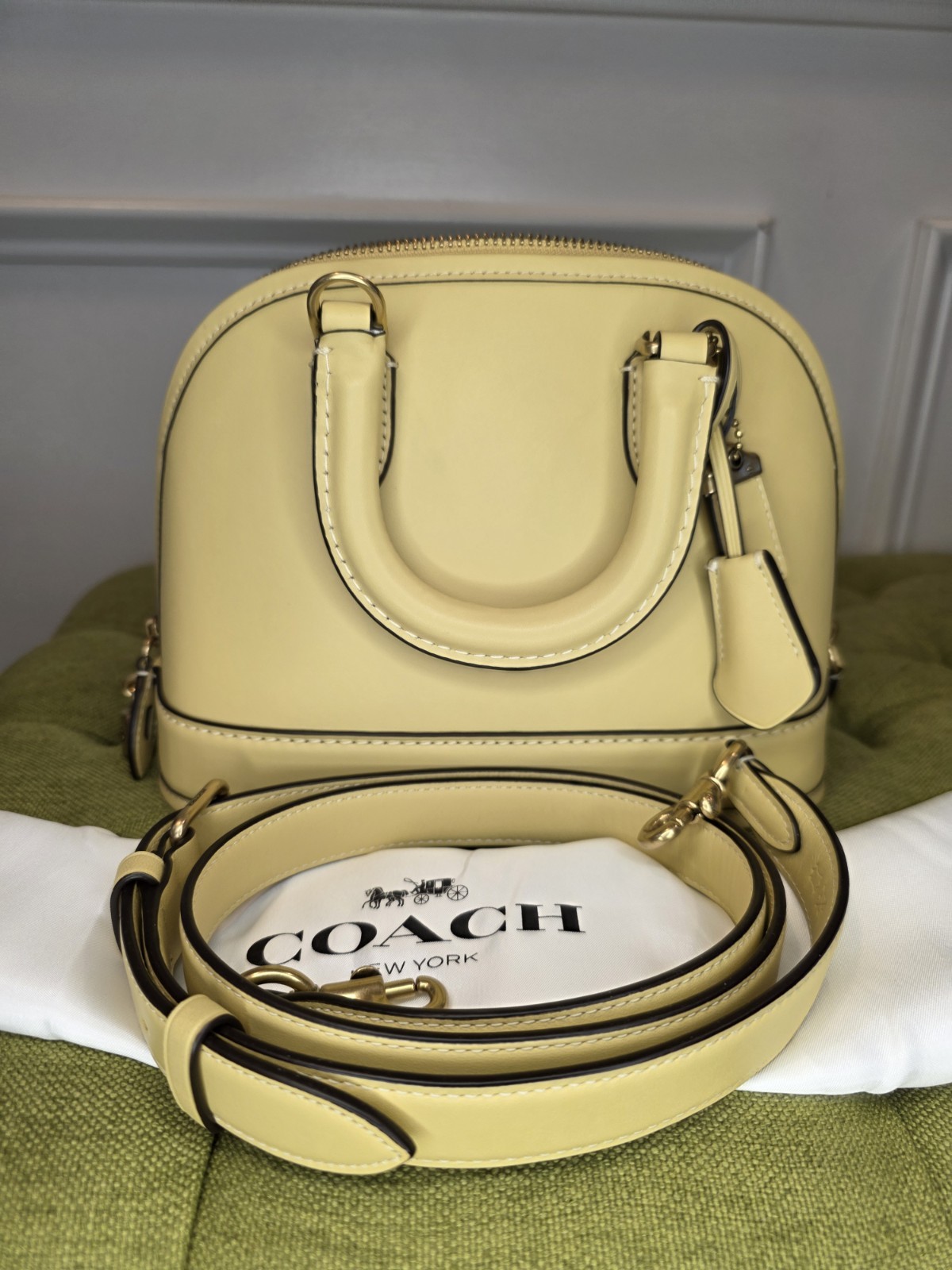 RARE COACH Revel 24 Glovetanned Leather 1941 Lock and Key!