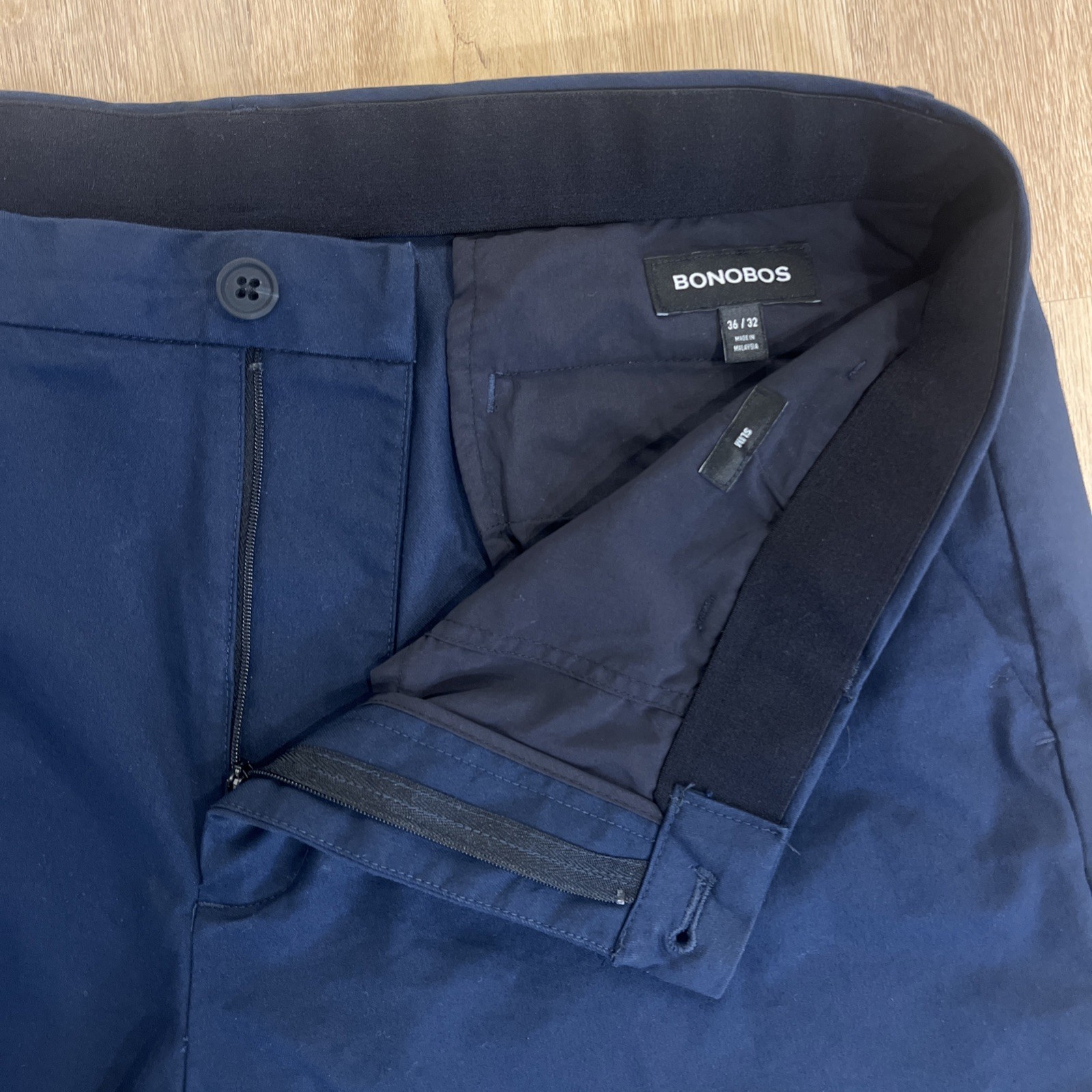 BONOBOS Men’s 36×32 Navy Blue Pants Chinos Golf Slim Fit Hidden Stretch Waist