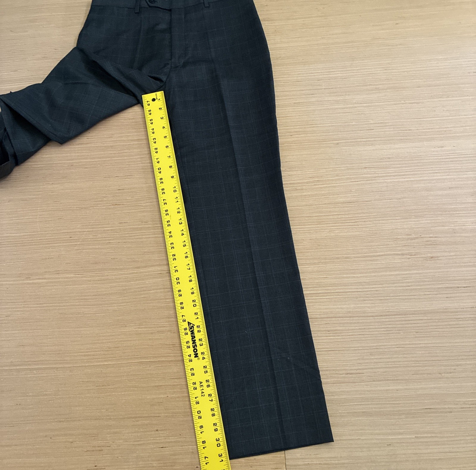 Tommy Hilfiger Men’s Size 32×32 Tailored Trim Fit 100% Worsted Wool Pants