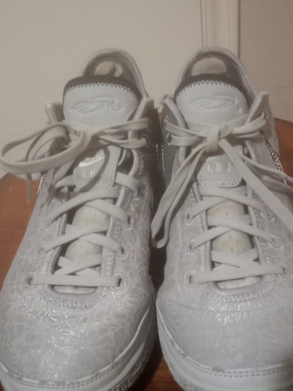 Men’s Size 8.5 – Nike Zoom LeBron James NXXT Gen Wolf Grey