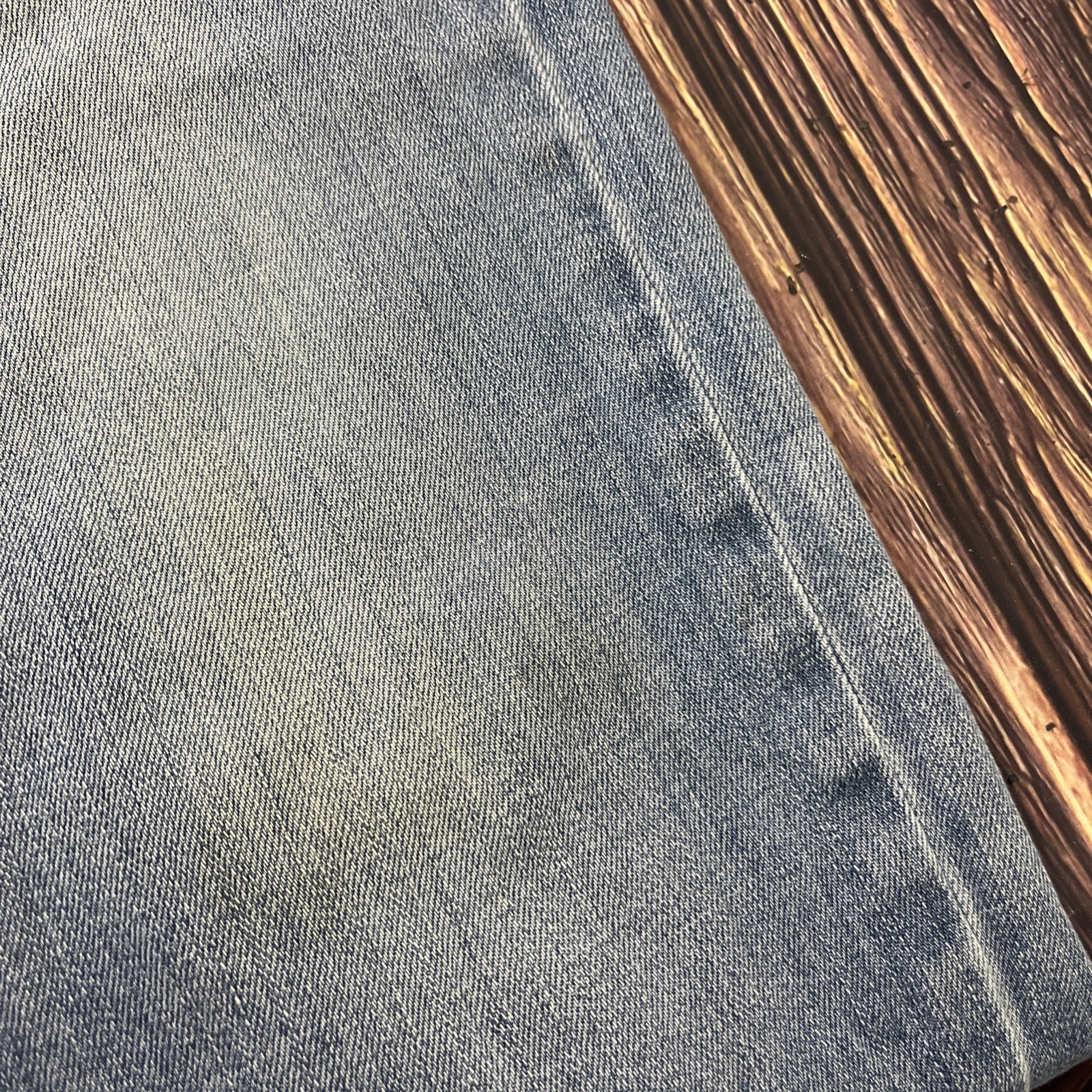J Crew Jeans The Sutton Straight Leg Mens Size 32×34 (Actual 32×33) Light Wash