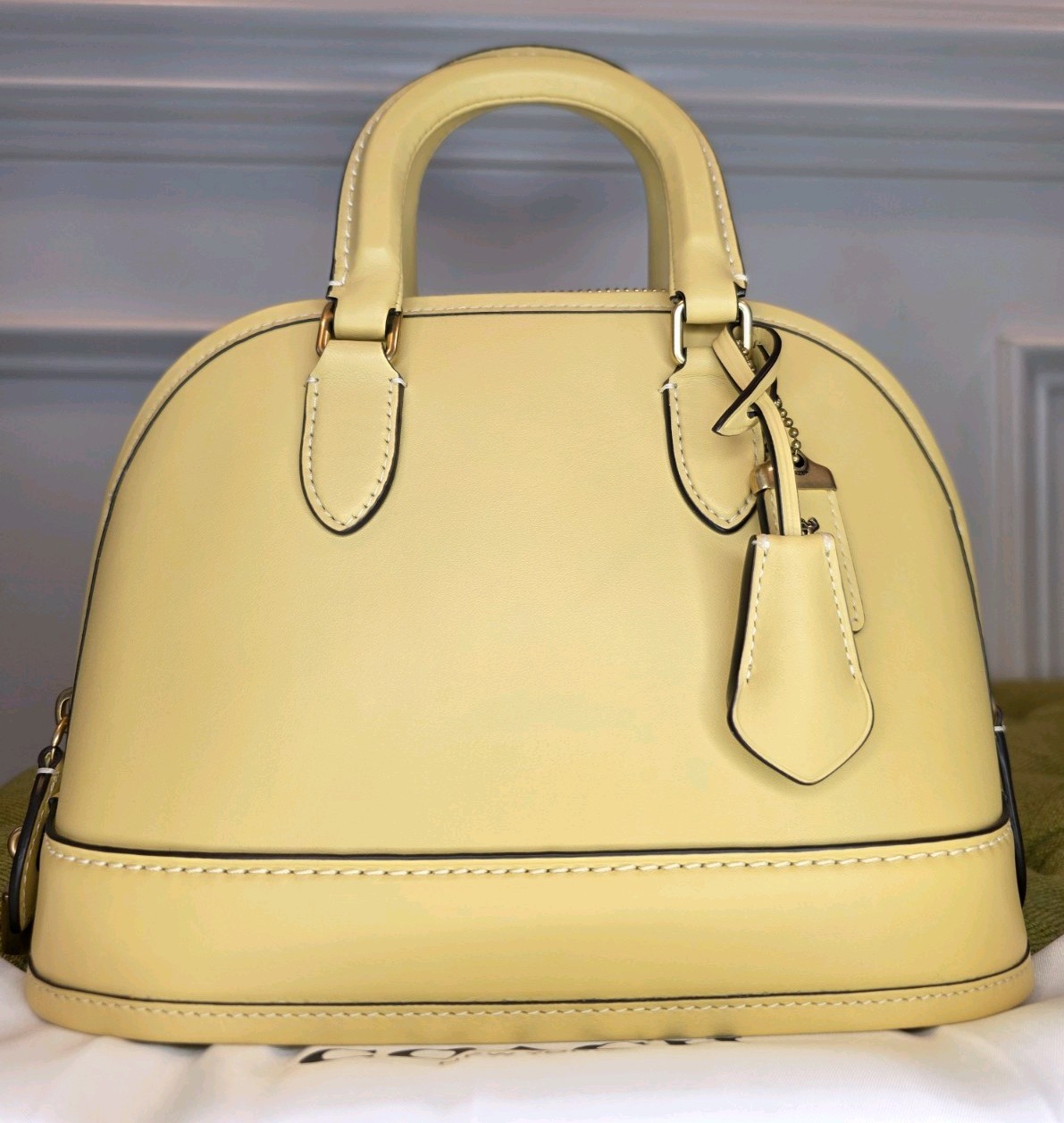RARE COACH Revel 24 Glovetanned Leather 1941 Lock and Key!