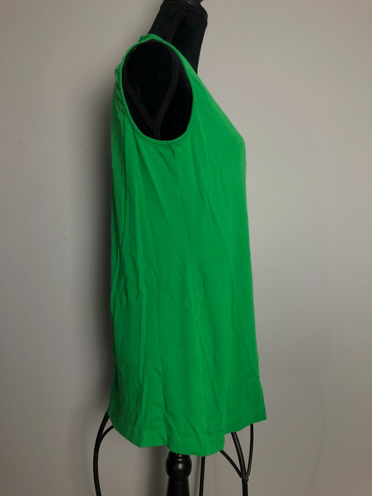 Chico’s Sleeveless Tunic Tank Green V Neck 100% Pima Cotton 2 US L 27.5 In. Long