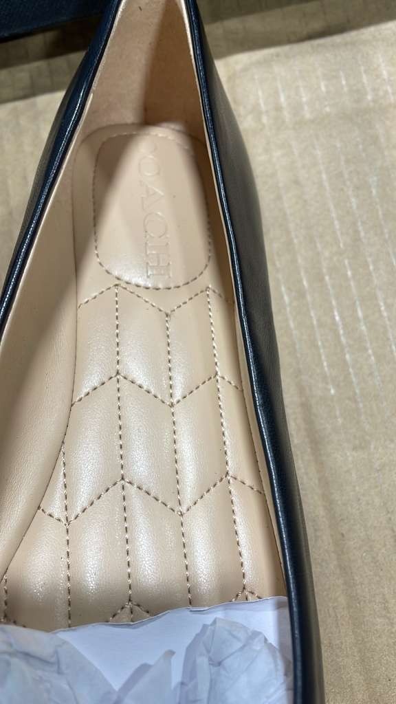 Coach Women’s C2911 Annabel Leather Ballet. Size 7.5 B Color Black see pictures