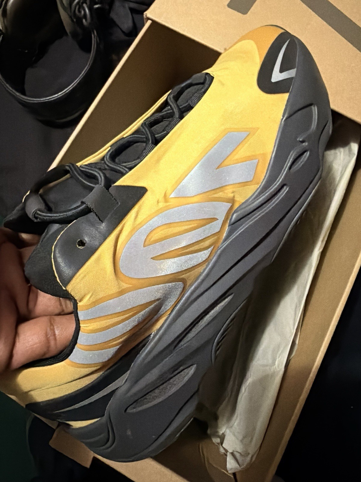 adidas Yeezy Boost 700 MNVN Honey Flux GZ0717 Men’s Breathable Nylon