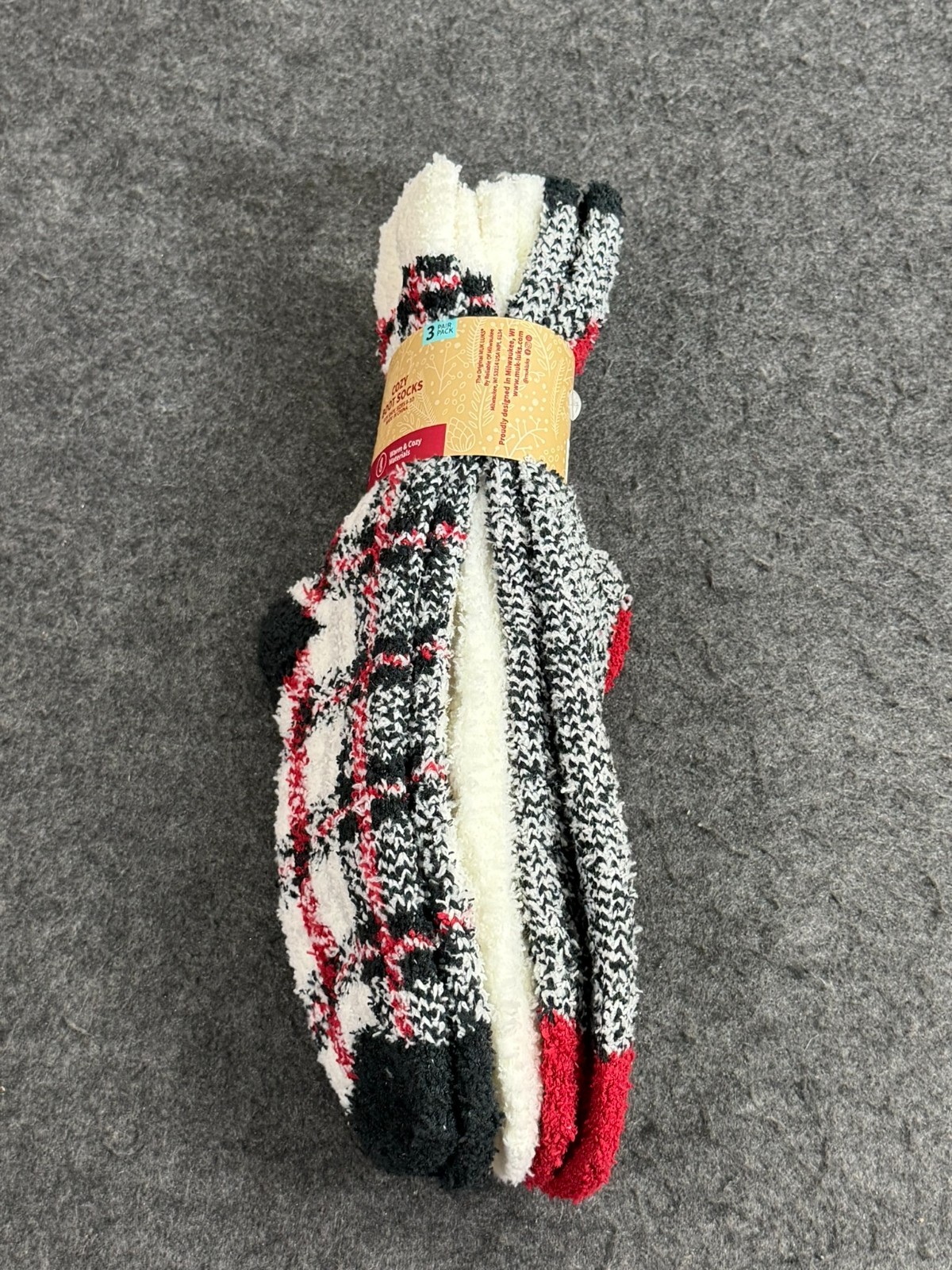 Muk Luks Super Cozy Boot Socks Super Soft Yarn Red Black Plaid 3 Pair Size 6-10