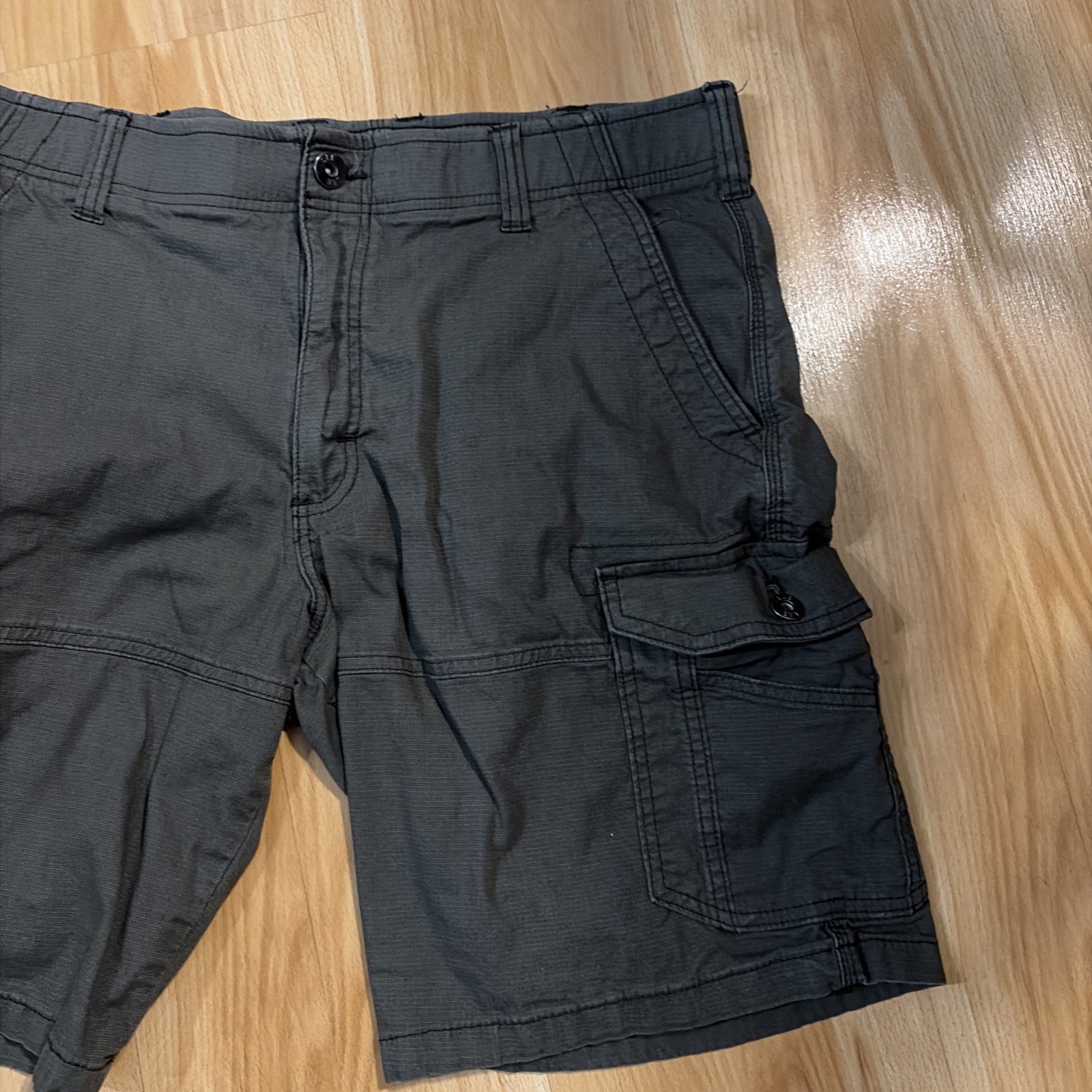 Lee Extreme Motion Mens Cargo Shorts 34 Gray Stretch Utility Pockets 6