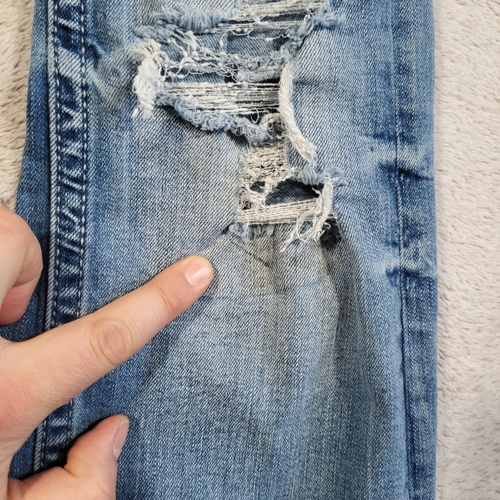 BKE Aiden Slim Fit Bootcut Jeans Men’s 29×34 Blue Light Washed Heavy Distressed